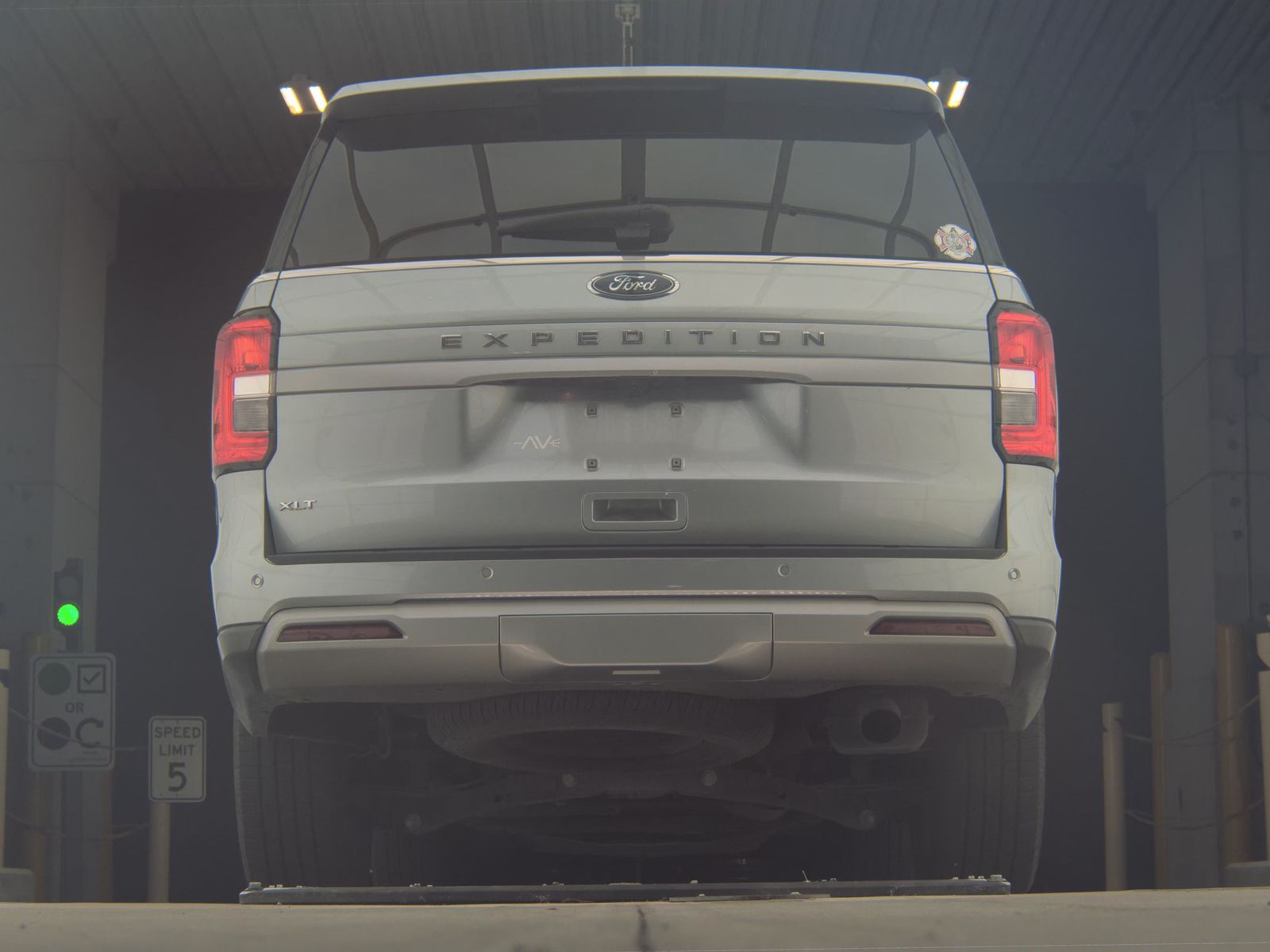 FORD EXPEDITION - 8