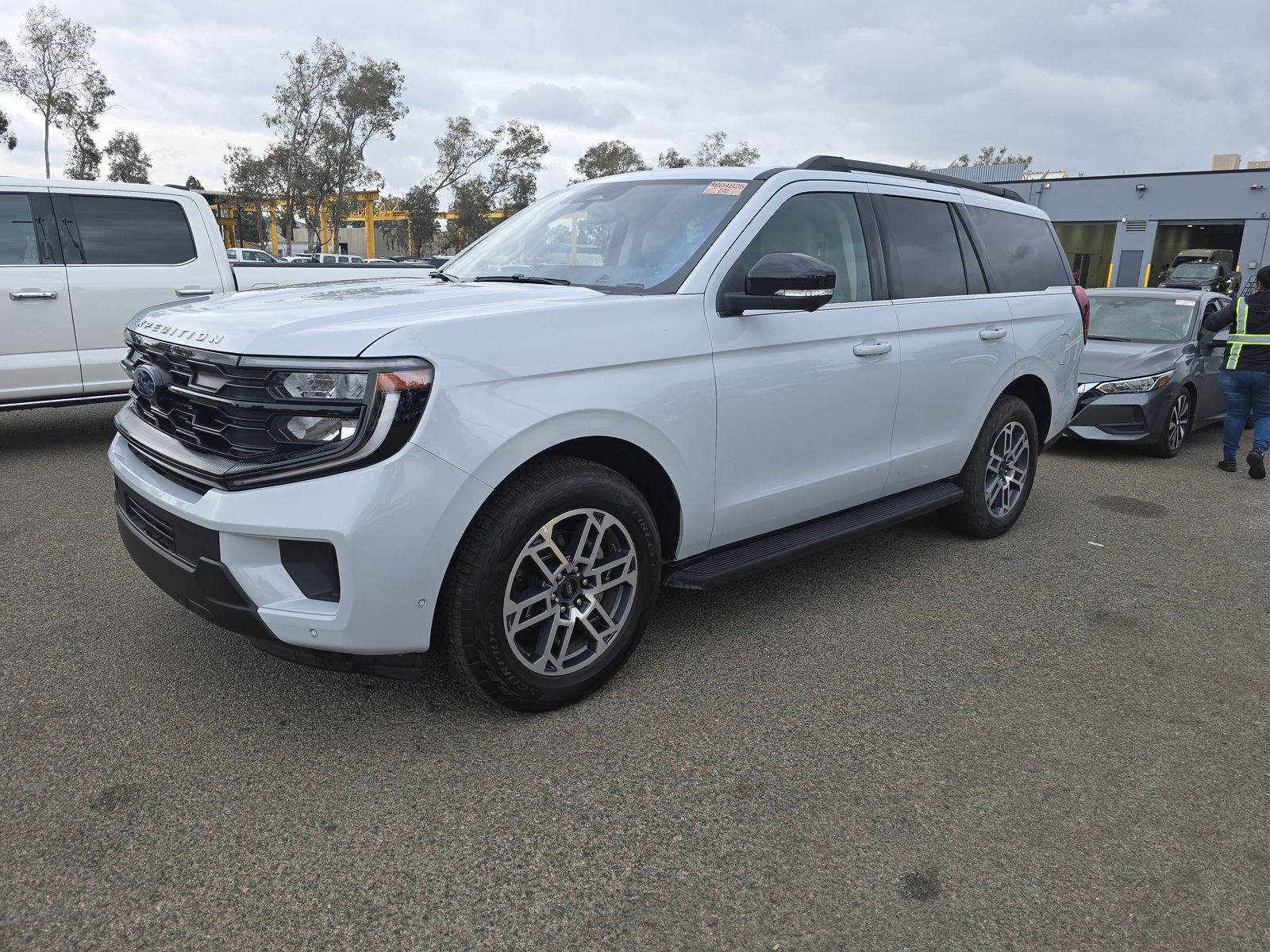FORD EXPEDITION - 1