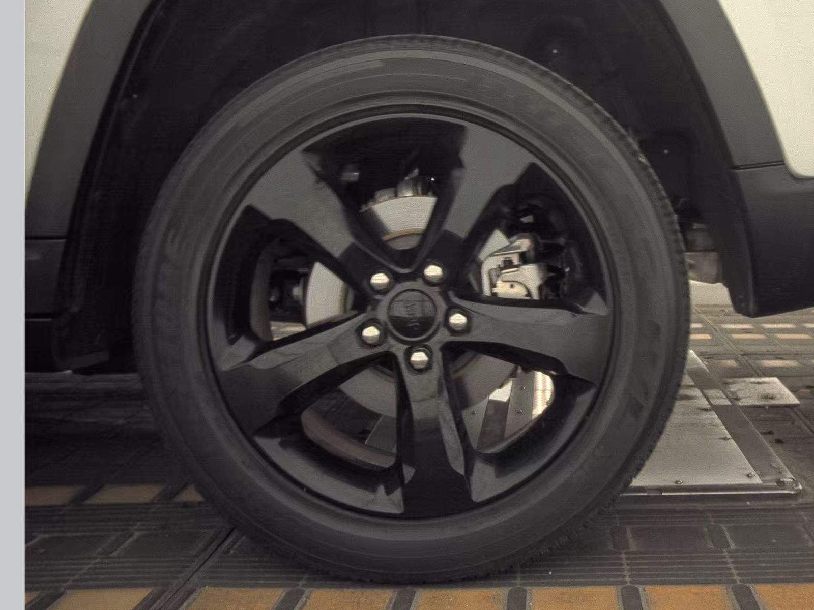 2023 Jeep Grand Cherokee Altitude RWD