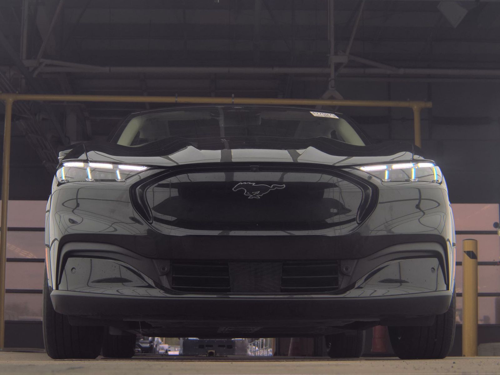 FORD MUSTANG MACH-E - 4