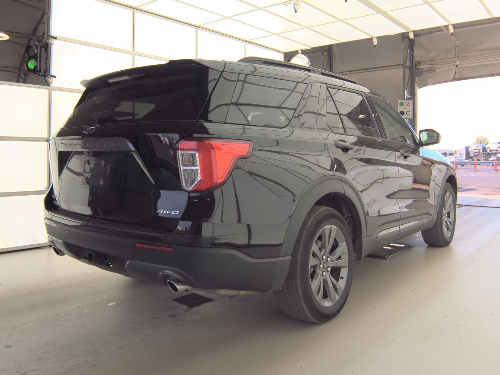FORD EXPLORER - 6