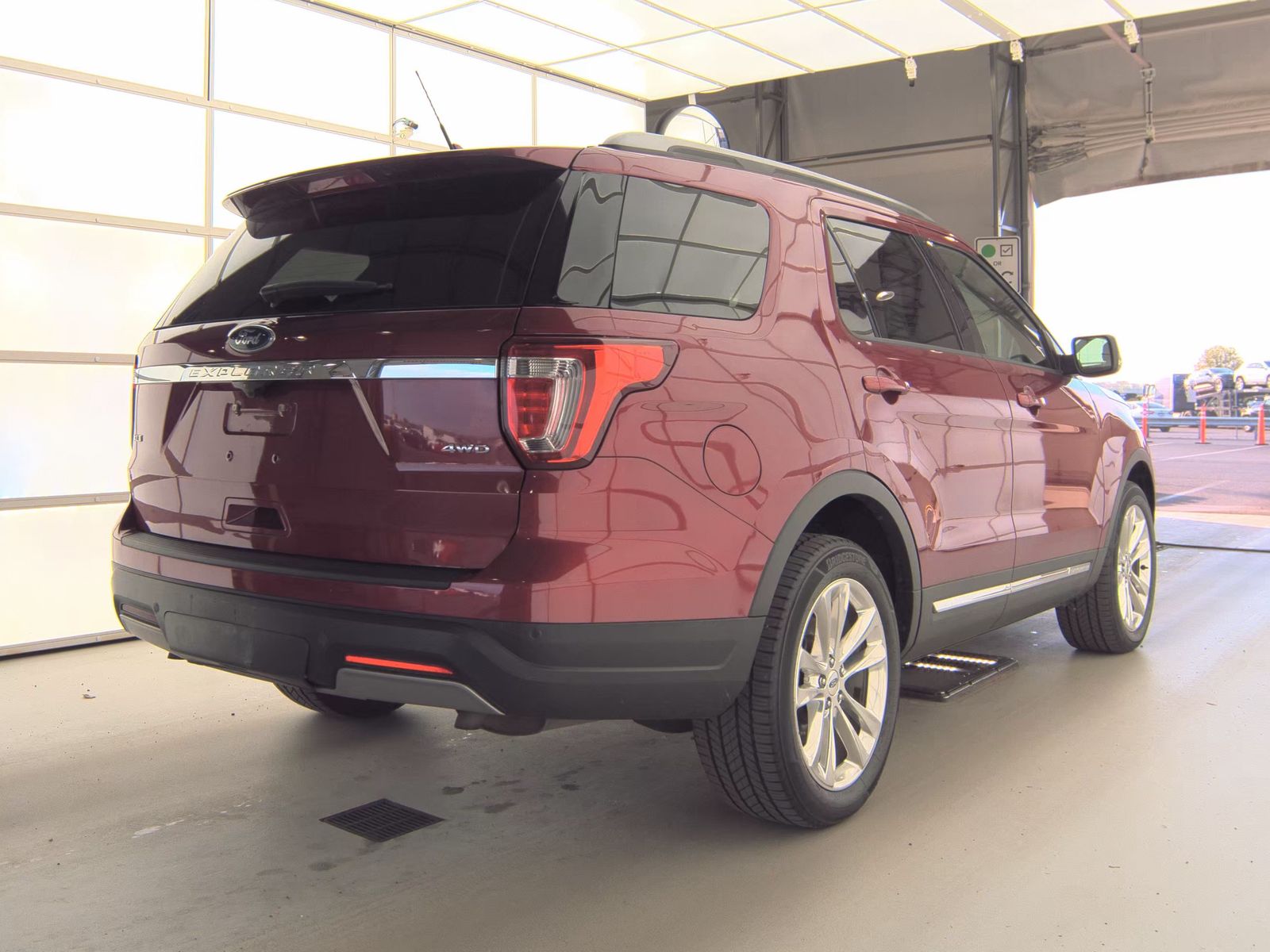 FORD EXPLORER - 6