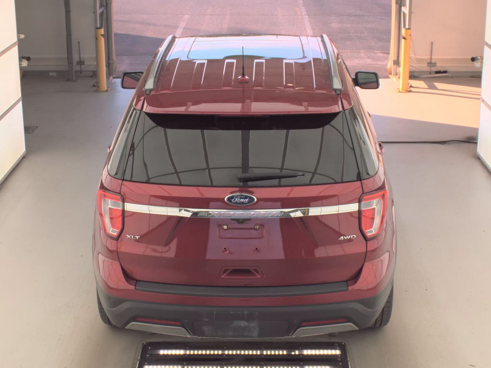 FORD EXPLORER - 7