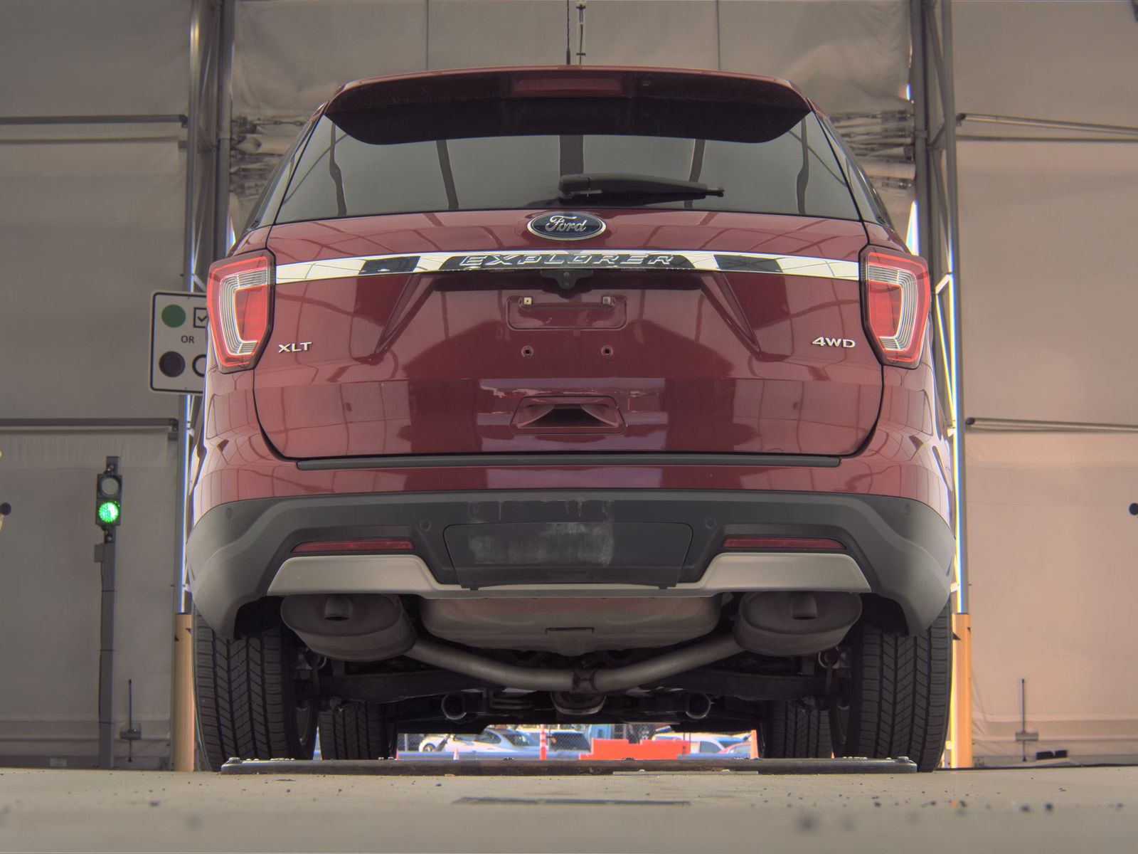 FORD EXPLORER - 8