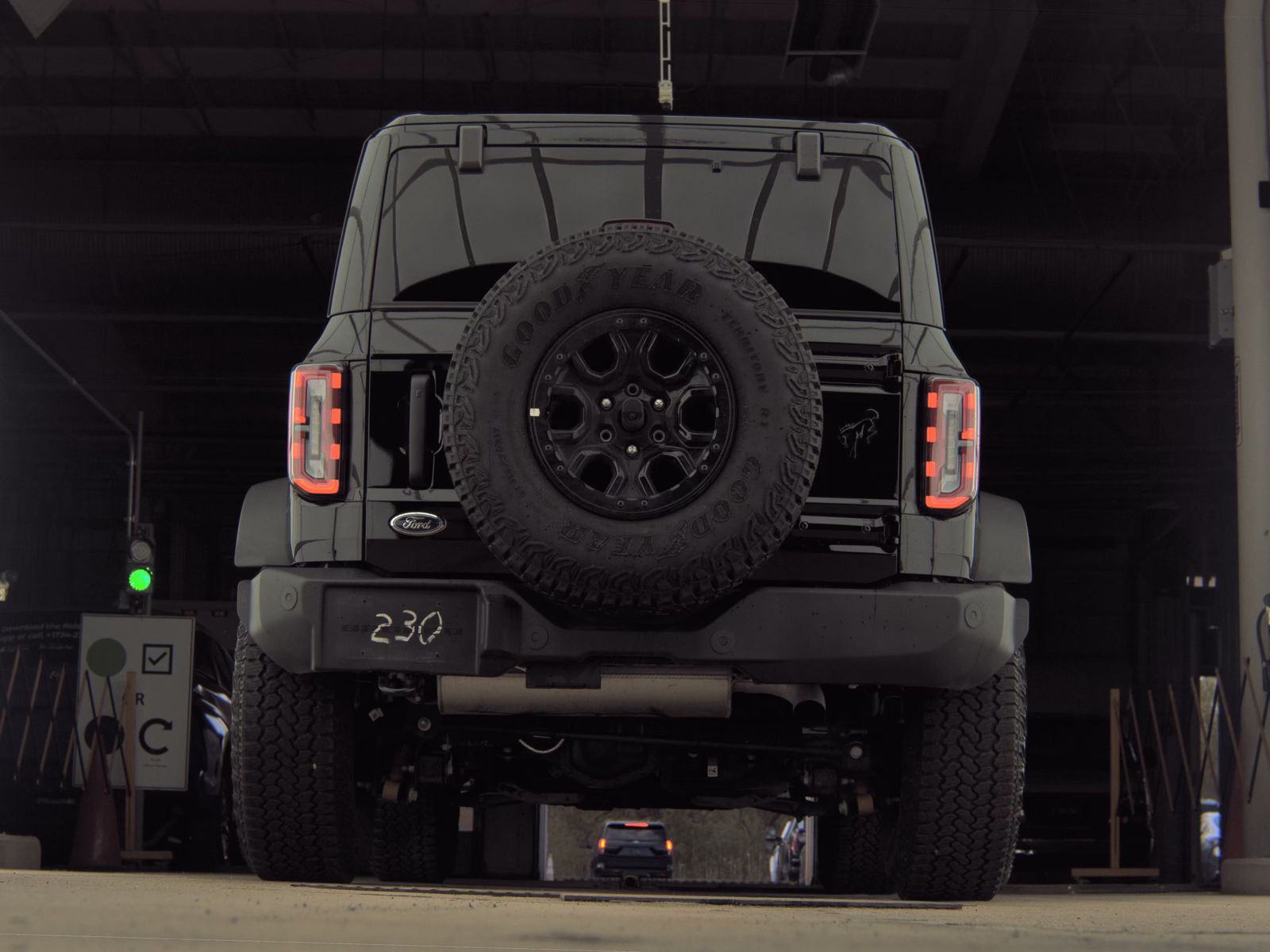 FORD BRONCO - 8