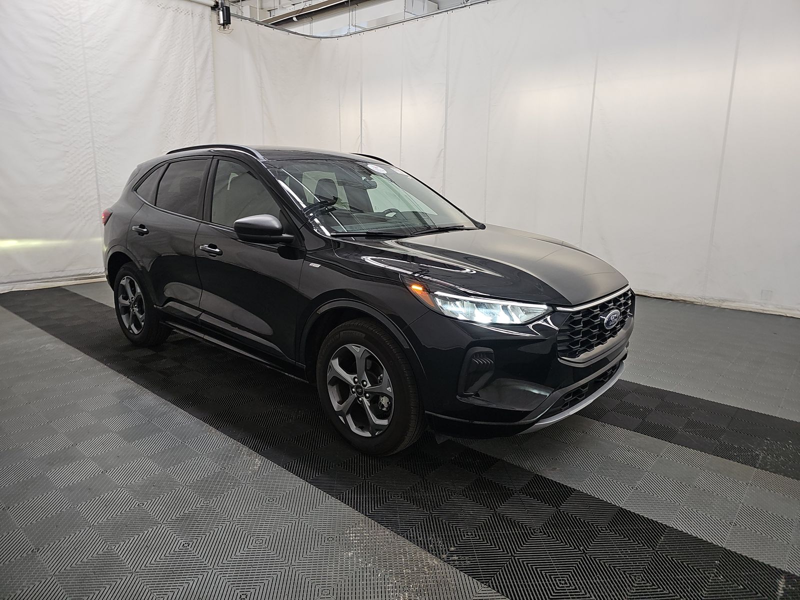 FORD ESCAPE - 4