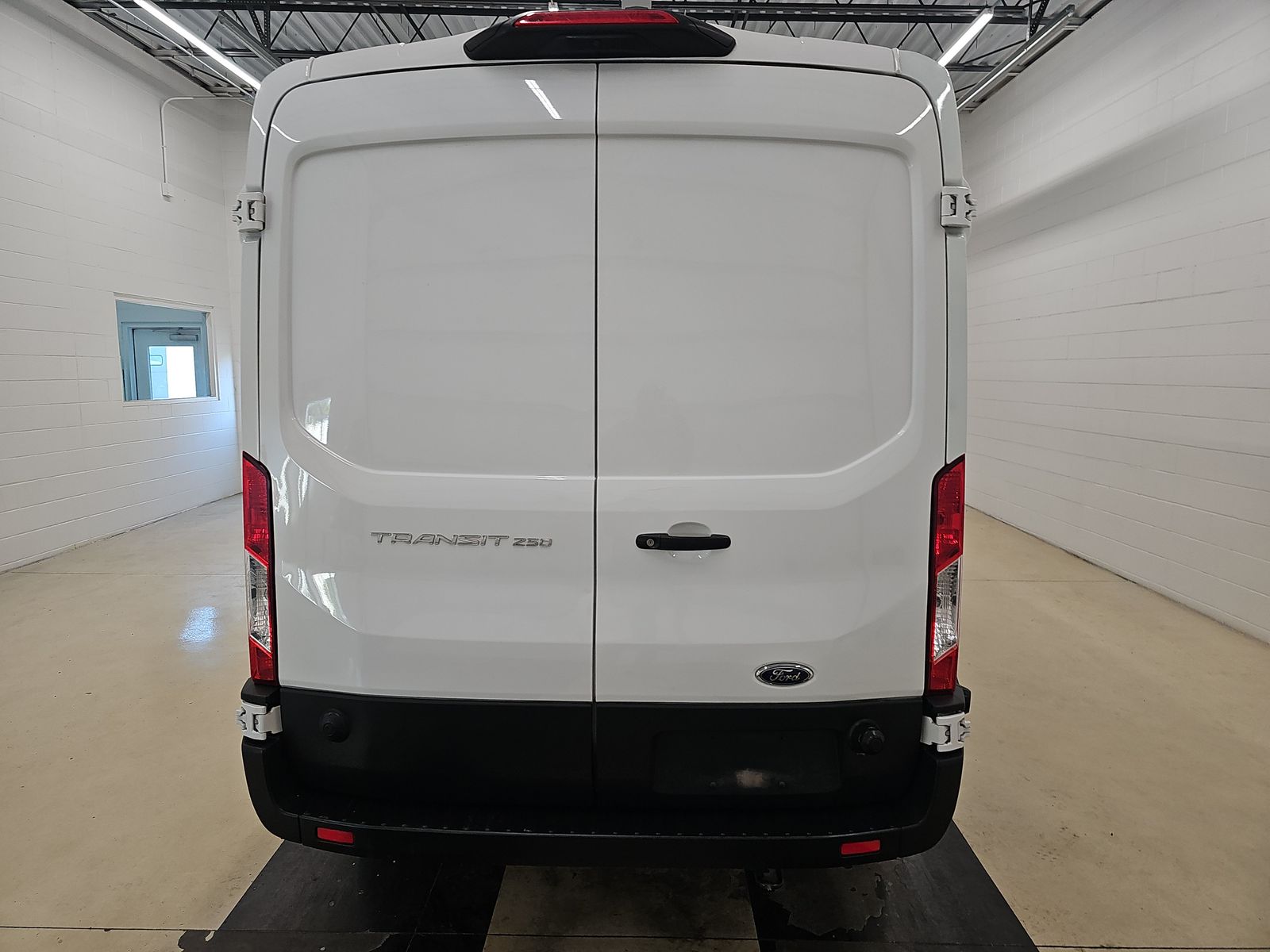 FORD TRANSIT 250 - 6