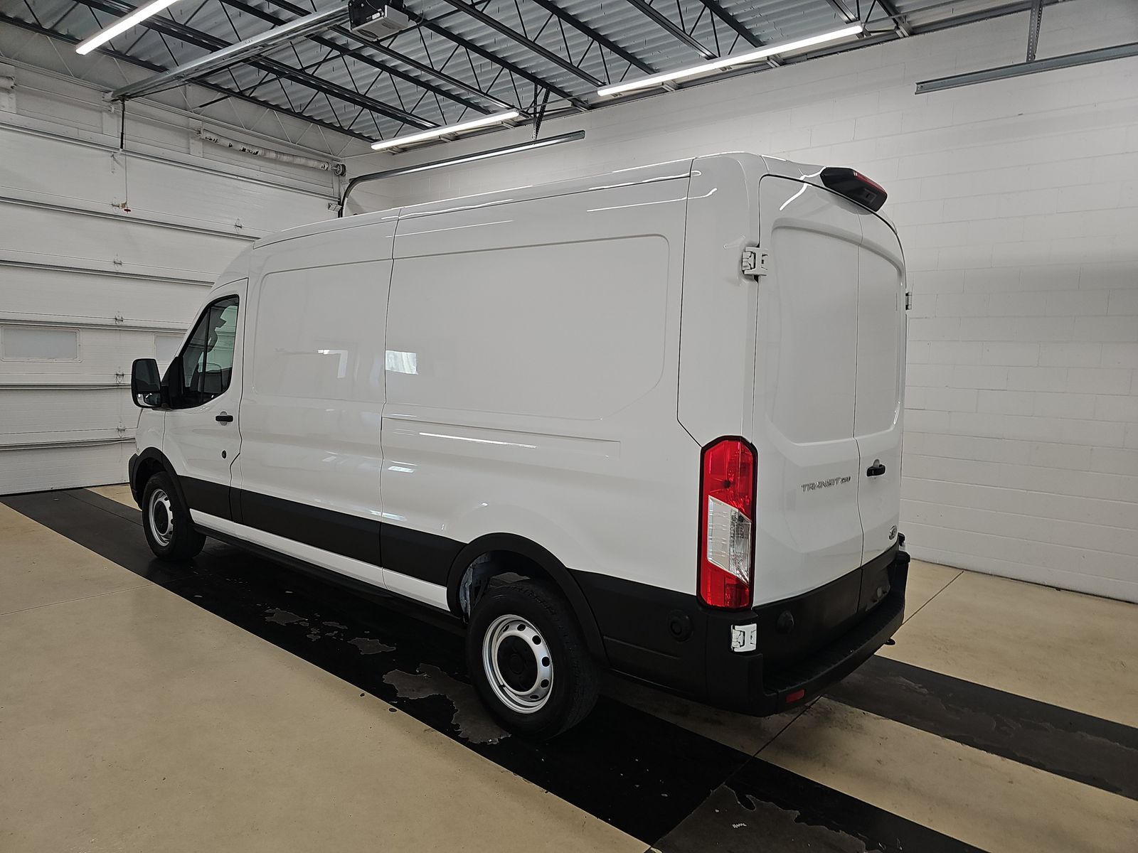 FORD TRANSIT 250 - 7