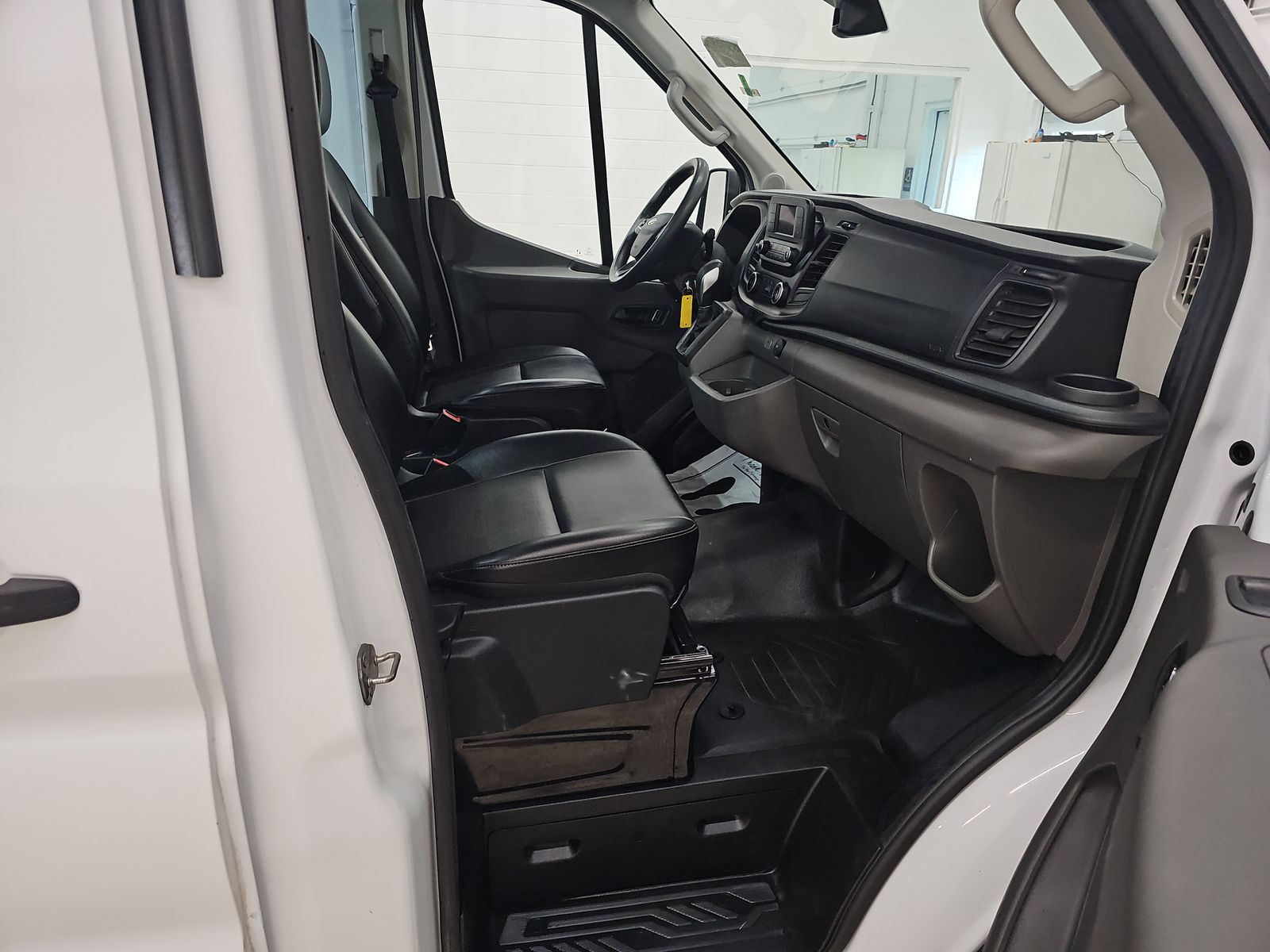 FORD TRANSIT 250 - 9