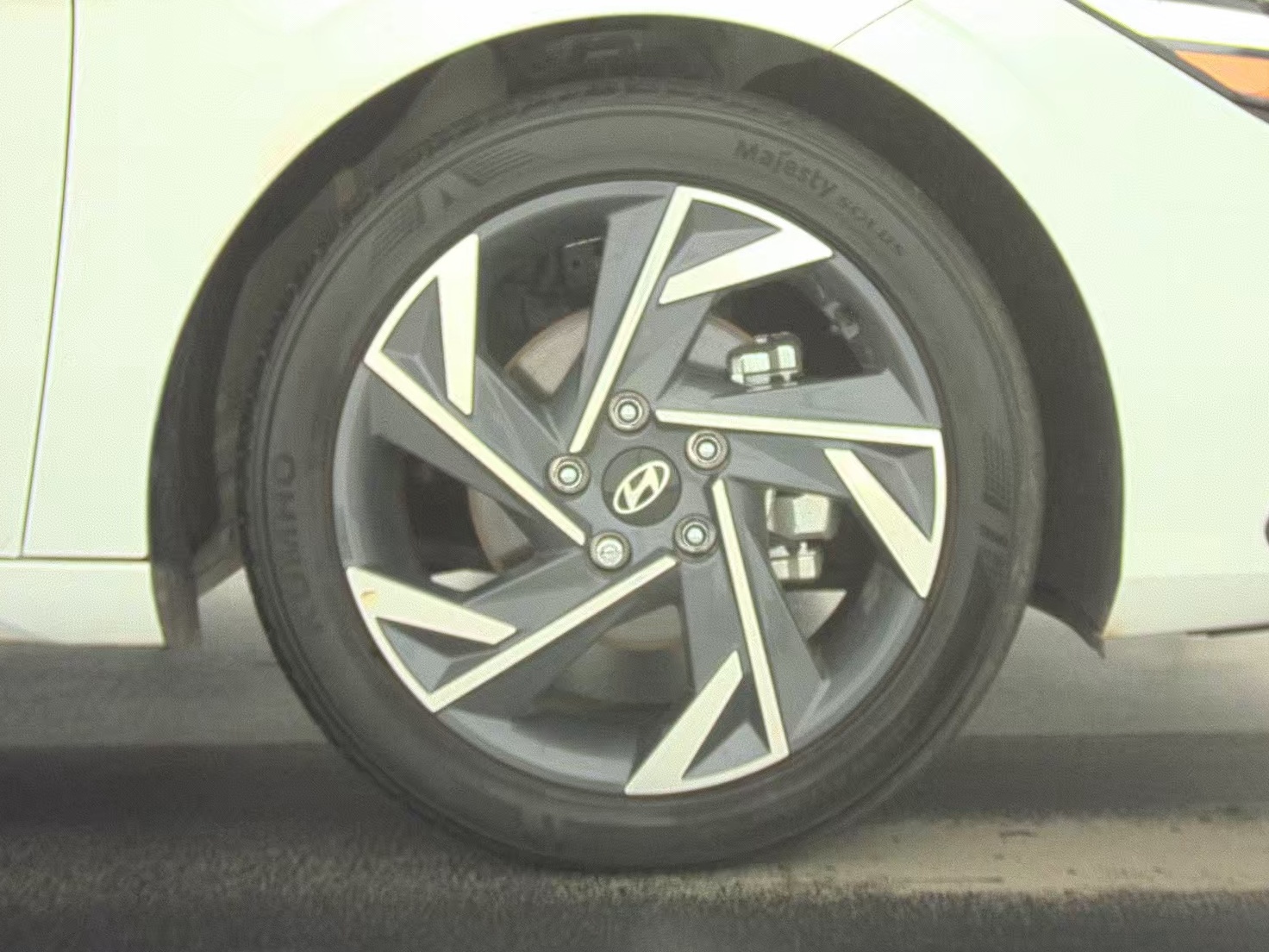 2025 Hyundai Elantra SEL Sport FWD