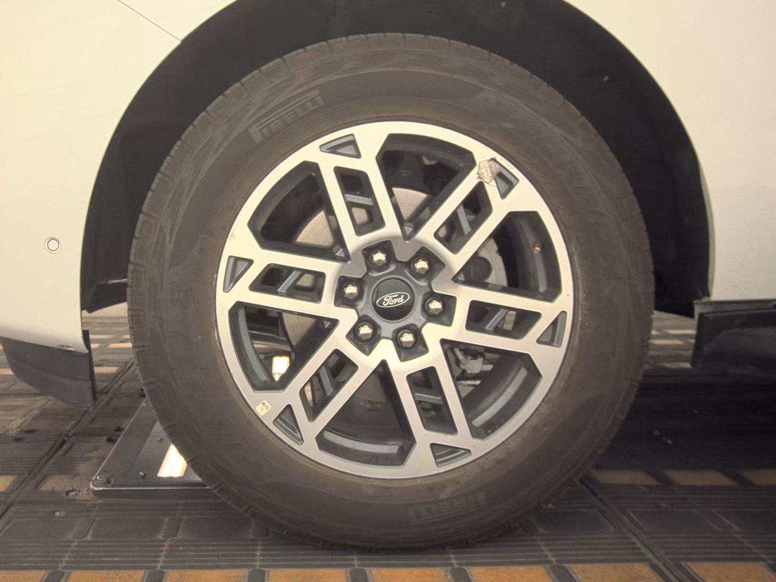 FORD EXPEDITION - 10
