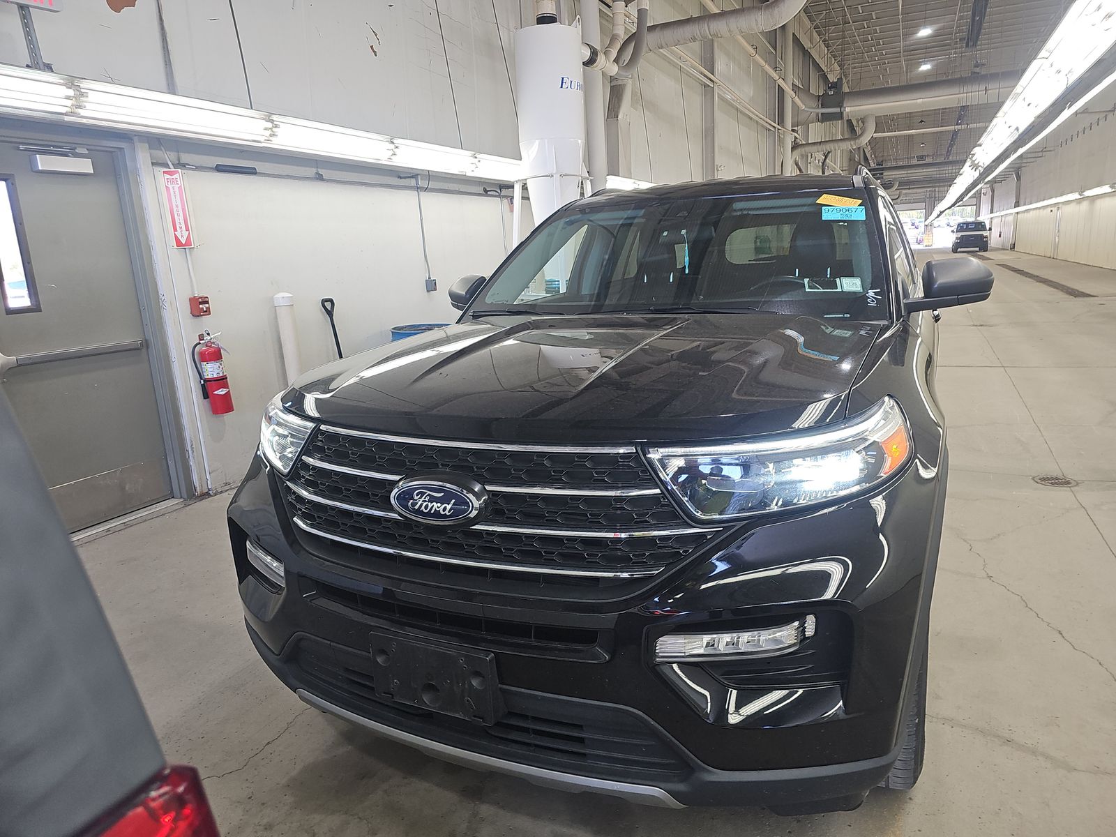 FORD EXPLORER - 3