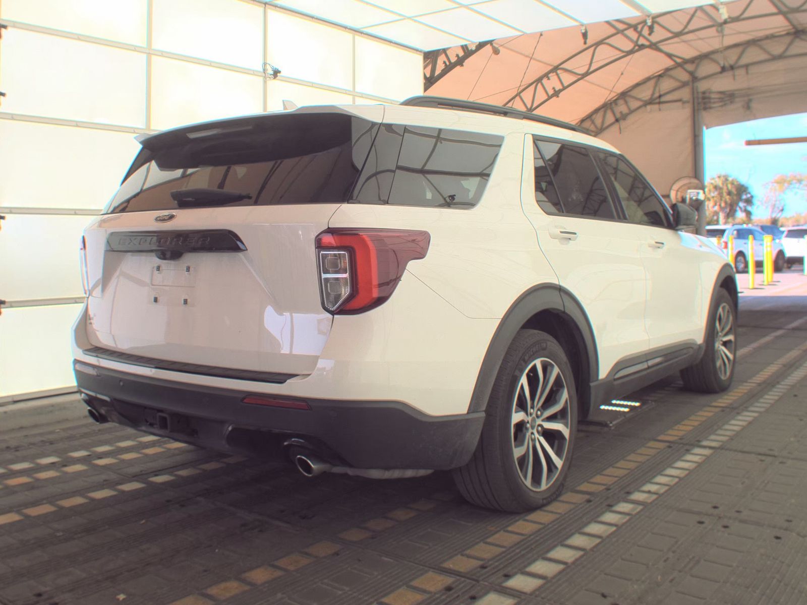 FORD EXPLORER - 6
