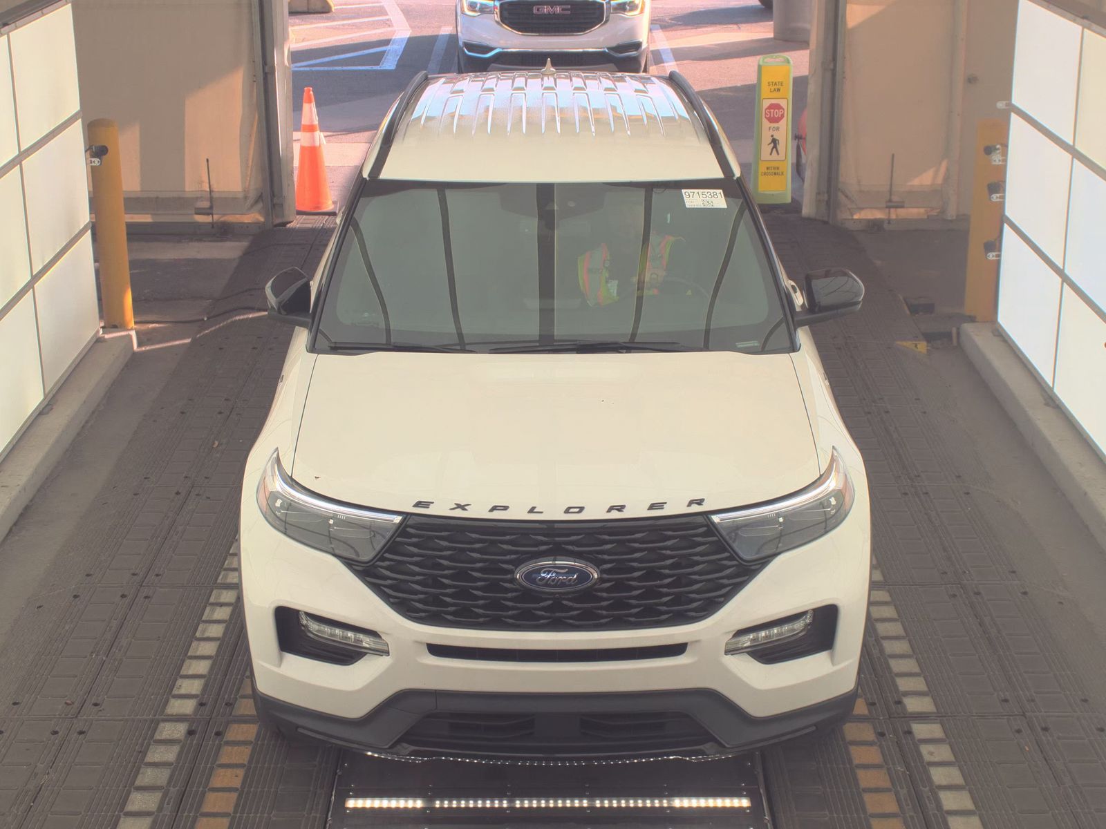 FORD EXPLORER - 3