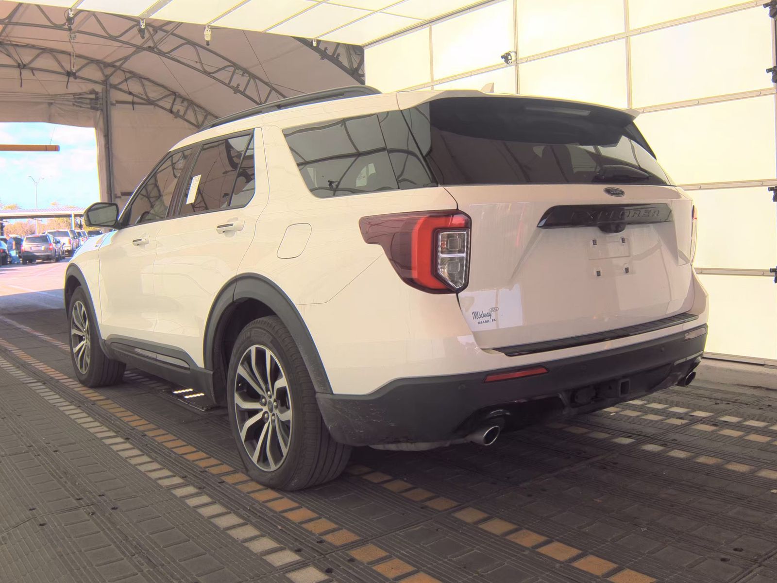 FORD EXPLORER - 9