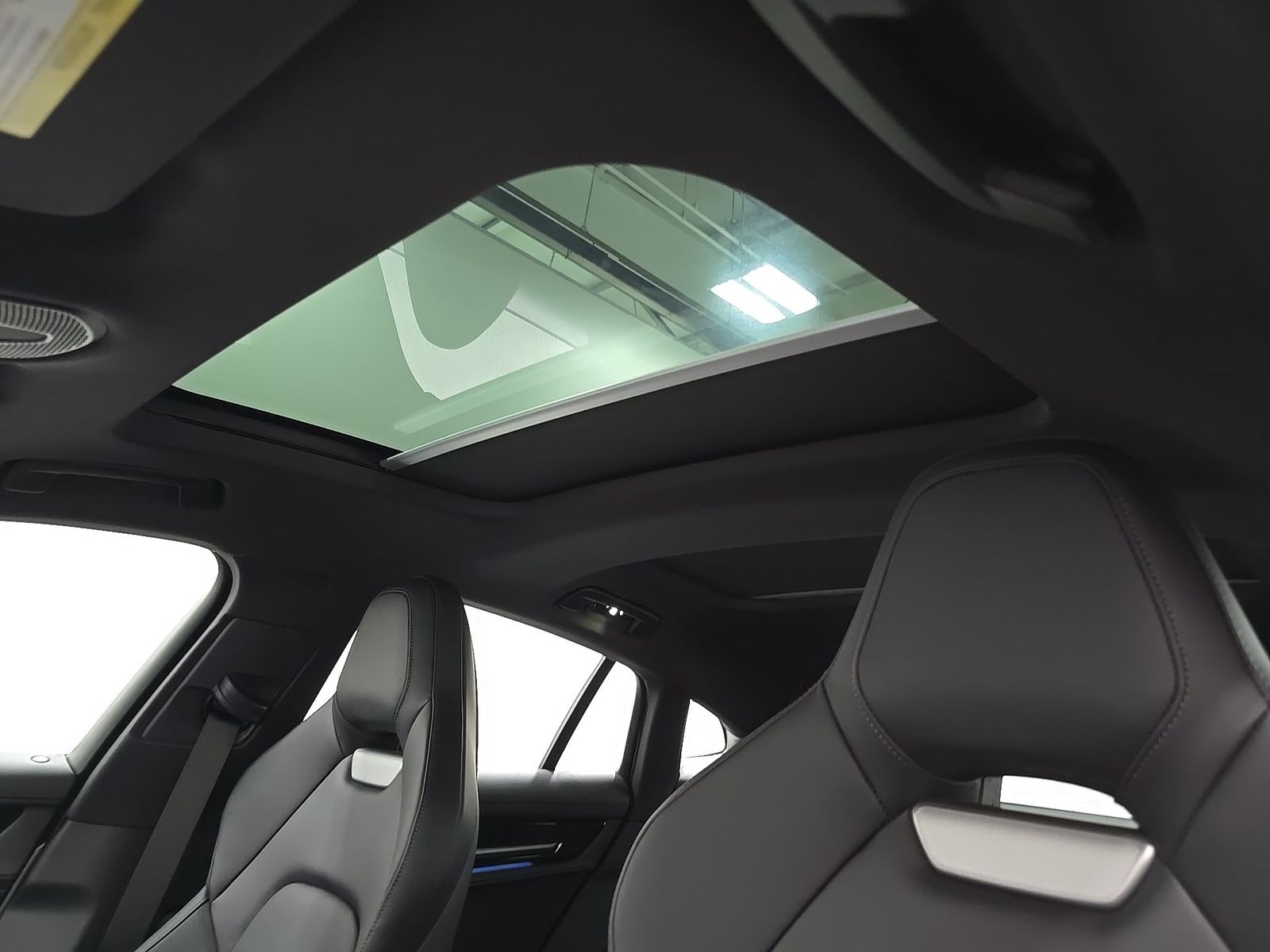 2025 Porsche Panamera Base RWD