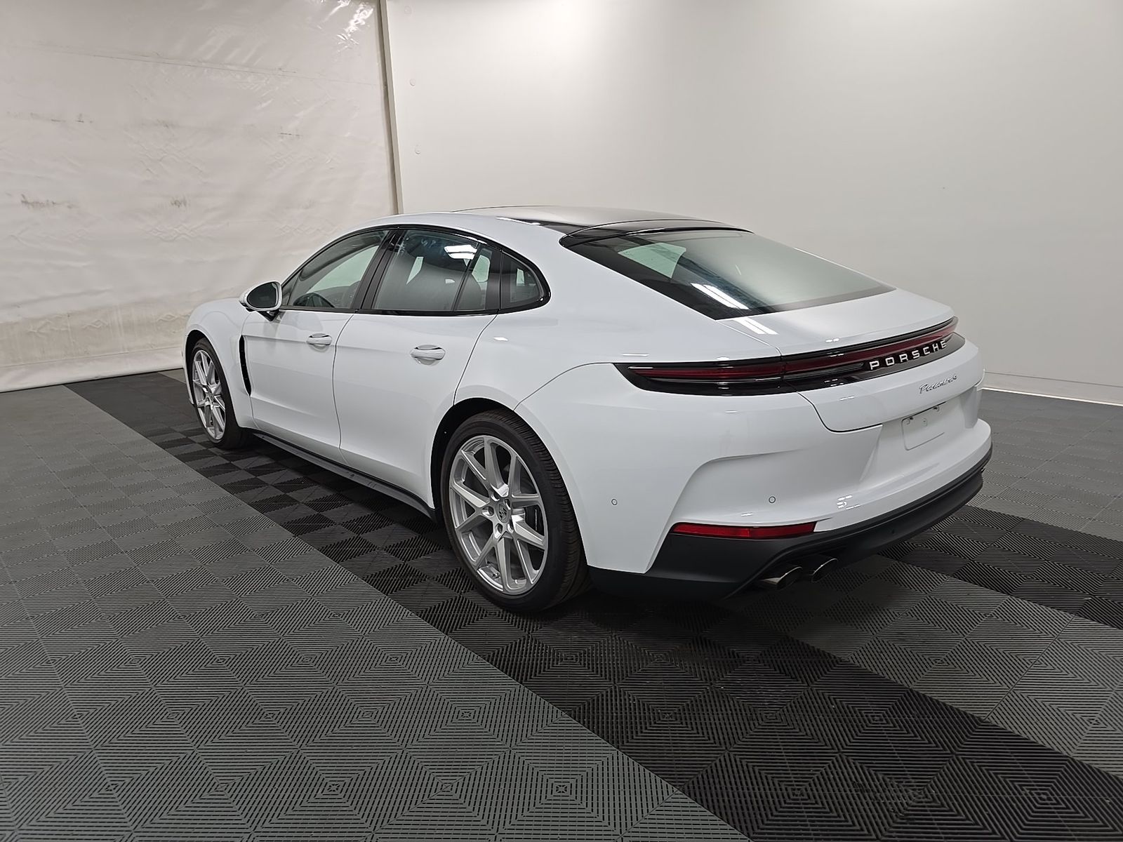 2025 Porsche Panamera Base RWD