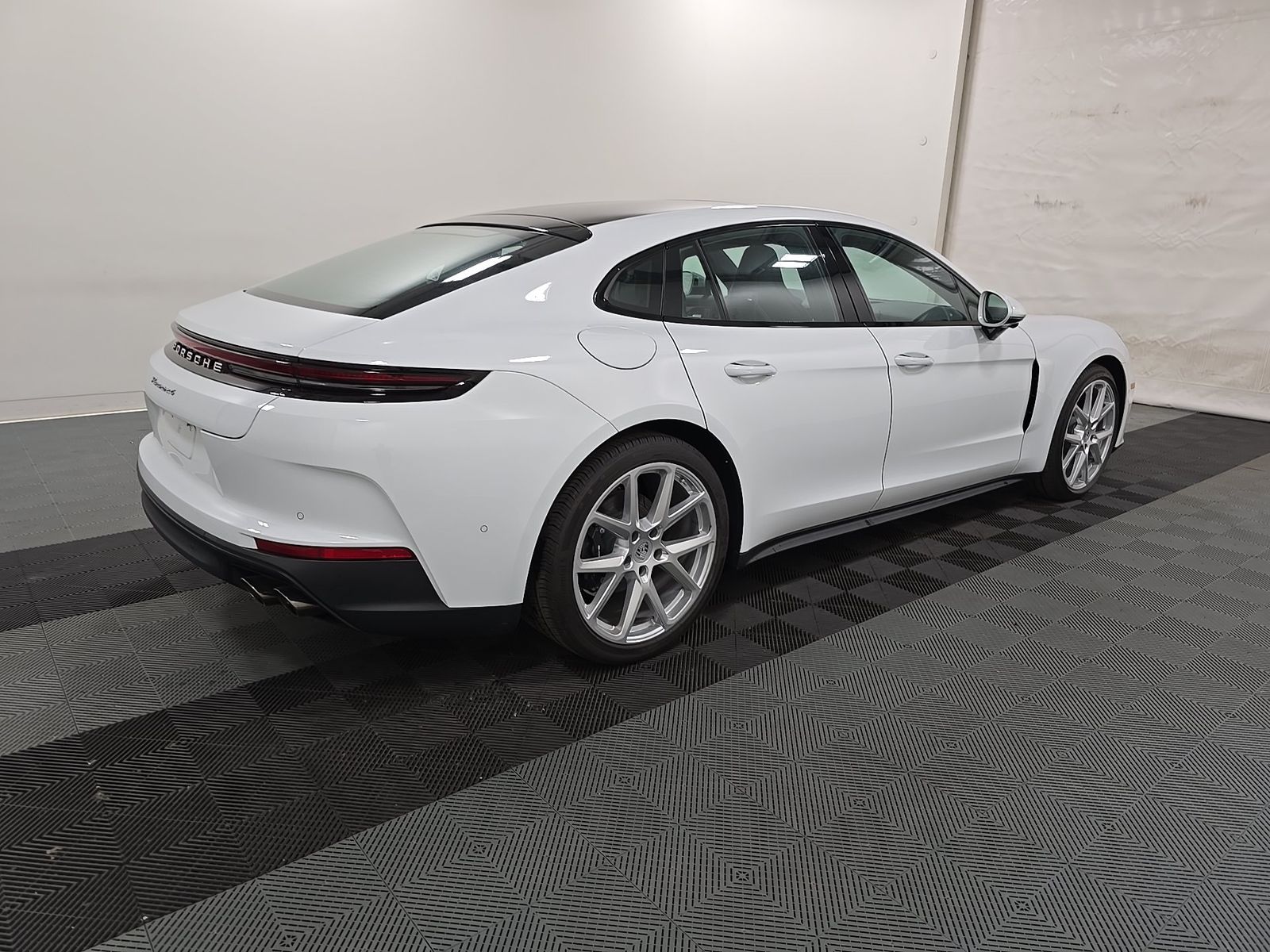 2025 Porsche Panamera Base RWD