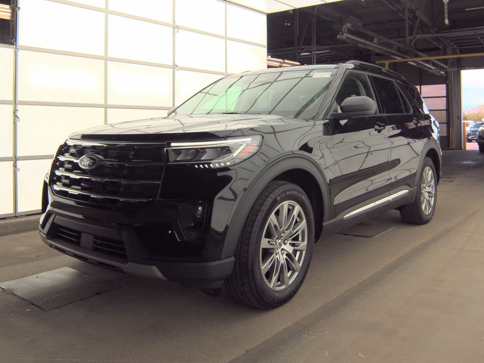 FORD EXPLORER - 1