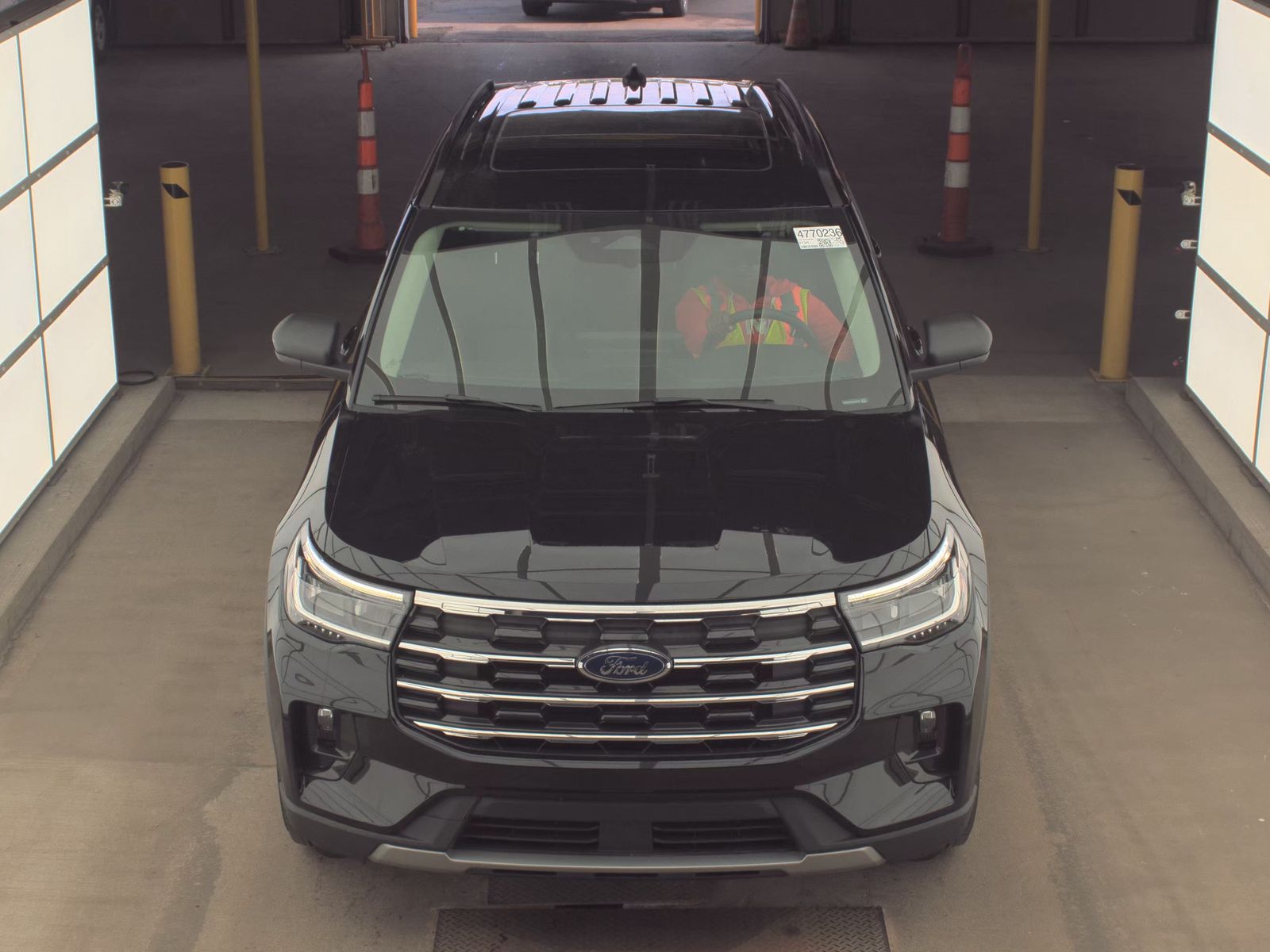 FORD EXPLORER - 3