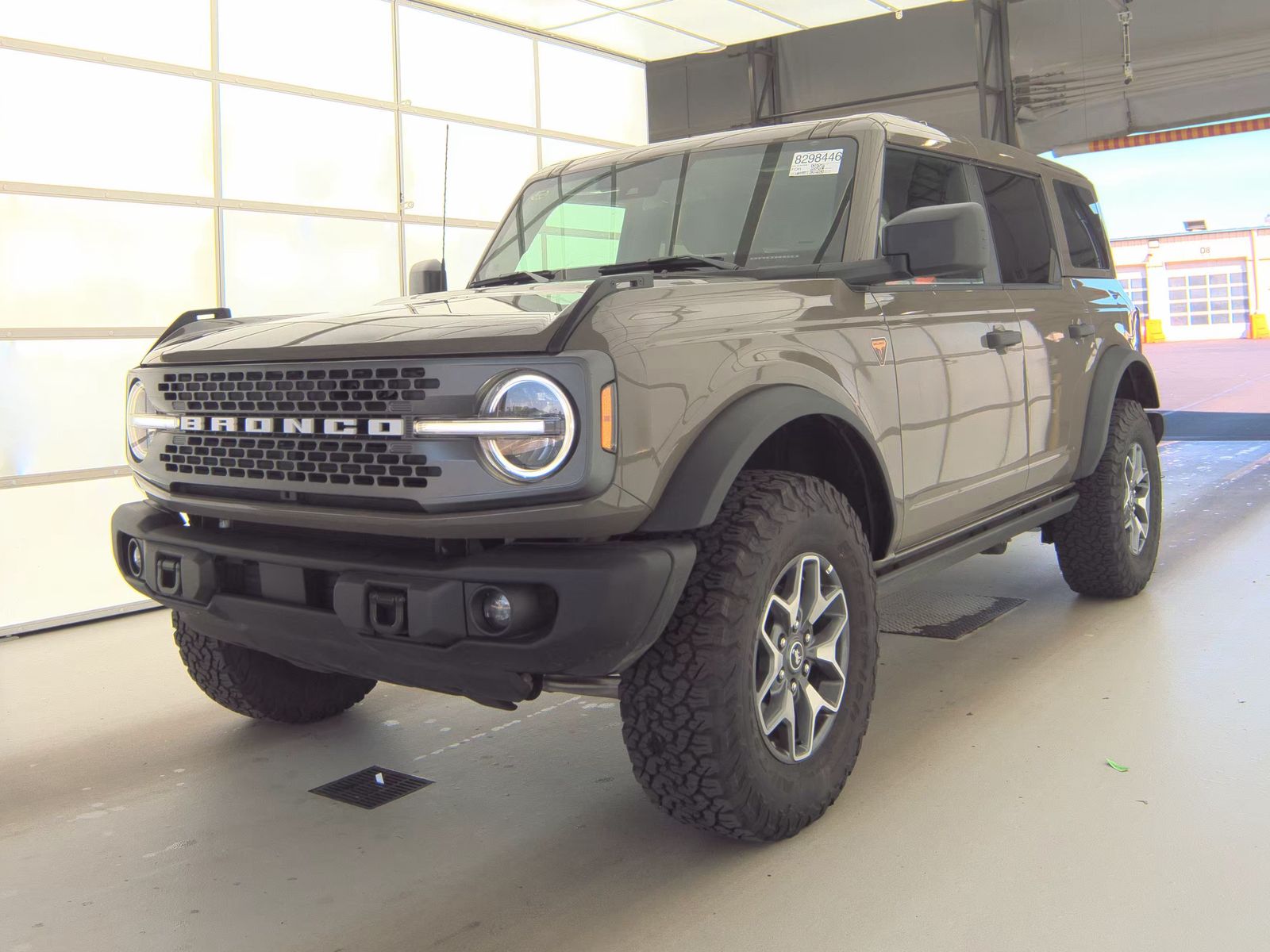 FORD BRONCO - 1