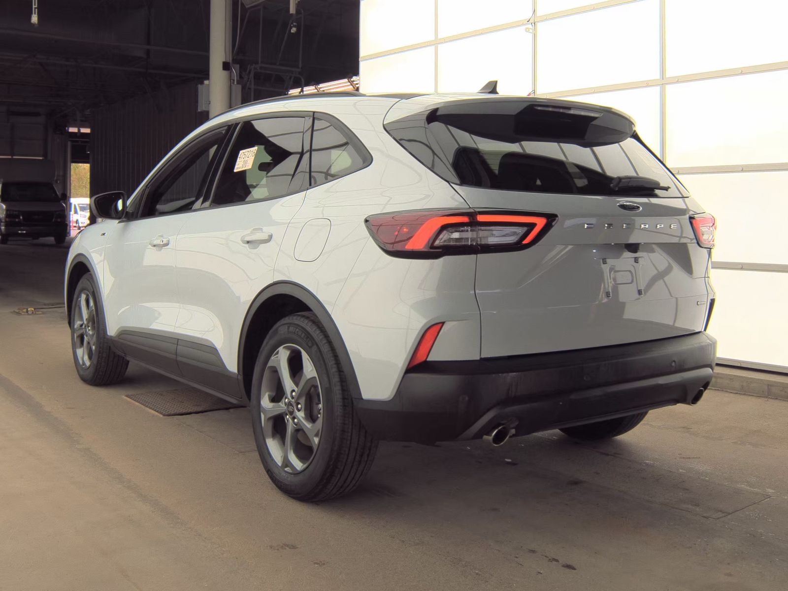 FORD ESCAPE - 9