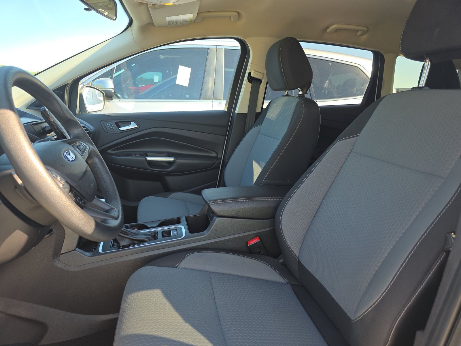 FORD ESCAPE - 8