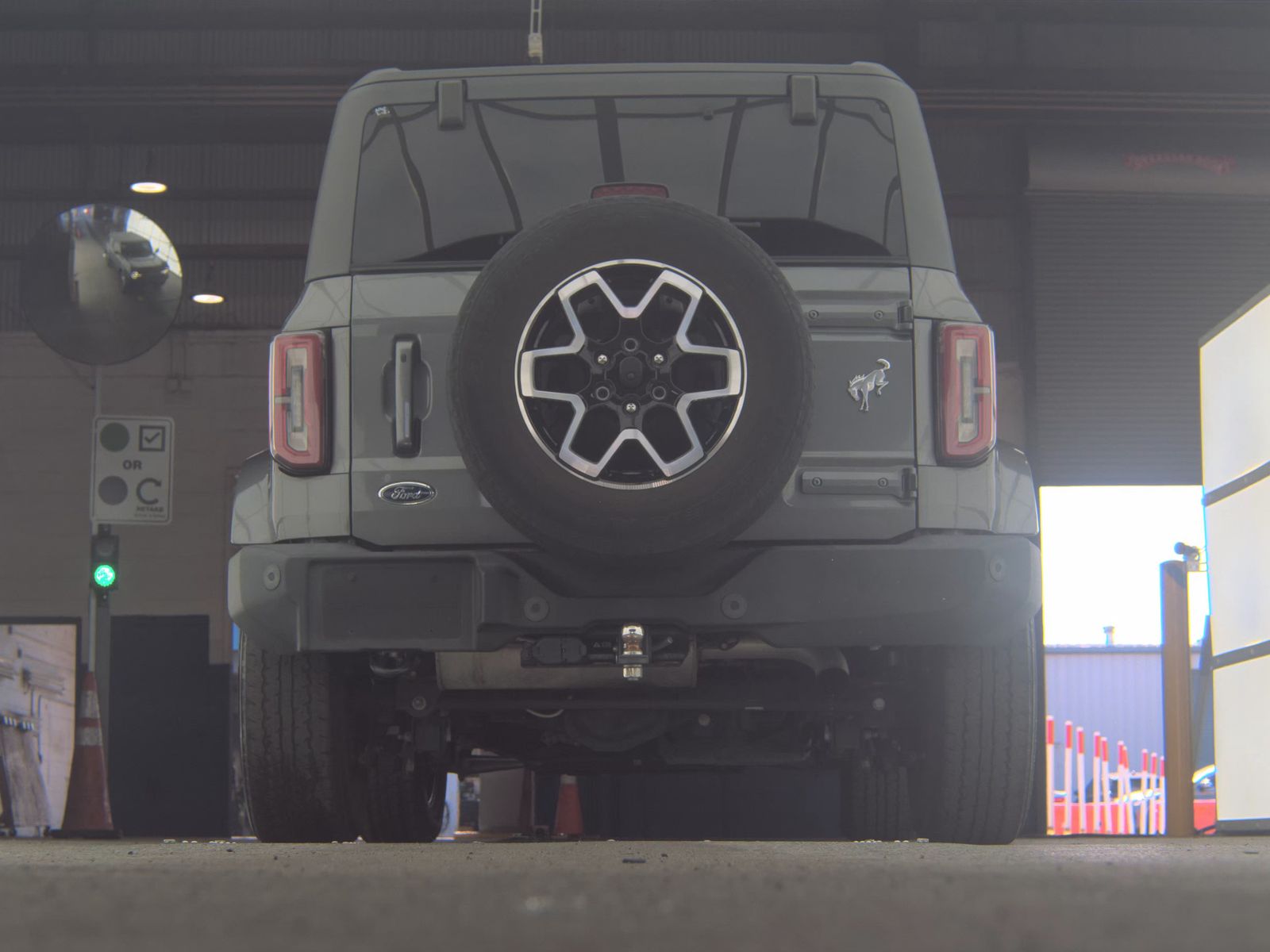 FORD BRONCO - 8