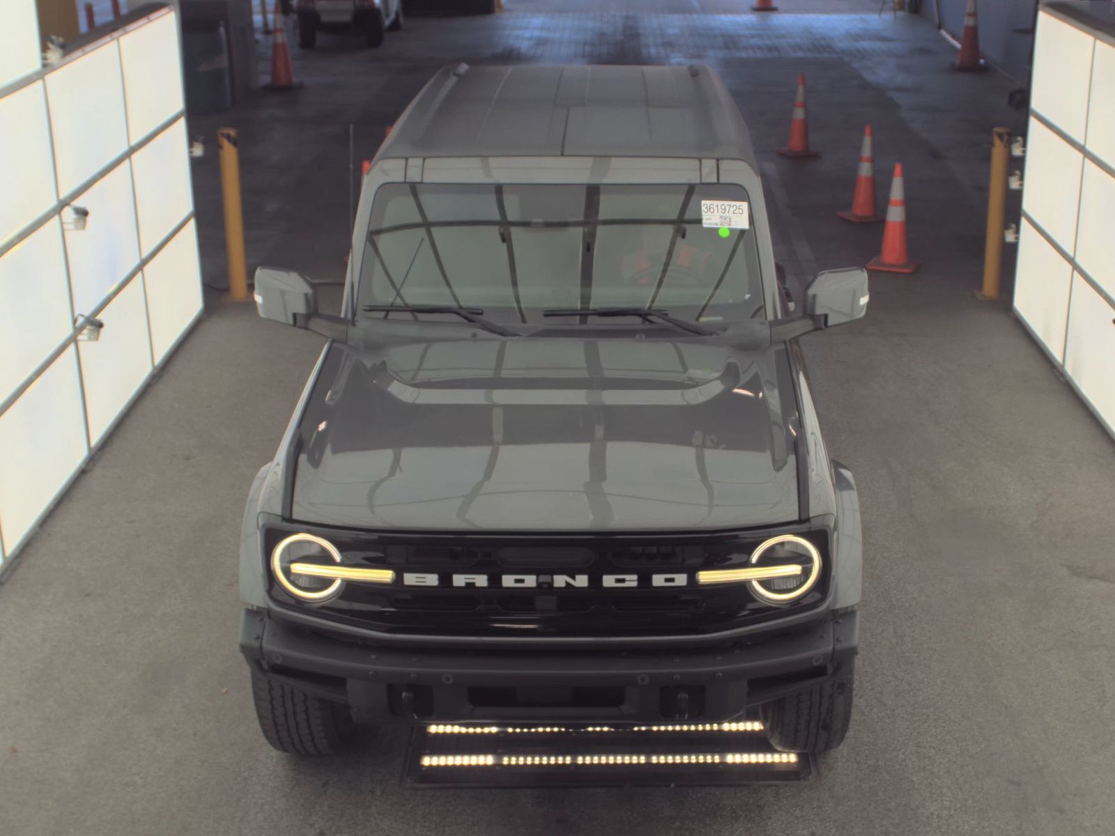 FORD BRONCO - 3