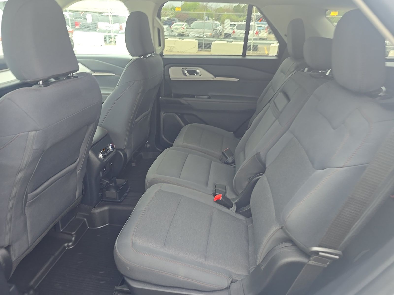 2025 Ford Explorer Active AWD