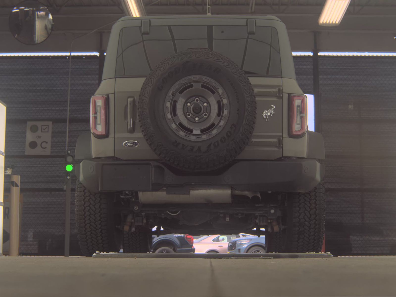 FORD BRONCO - 8