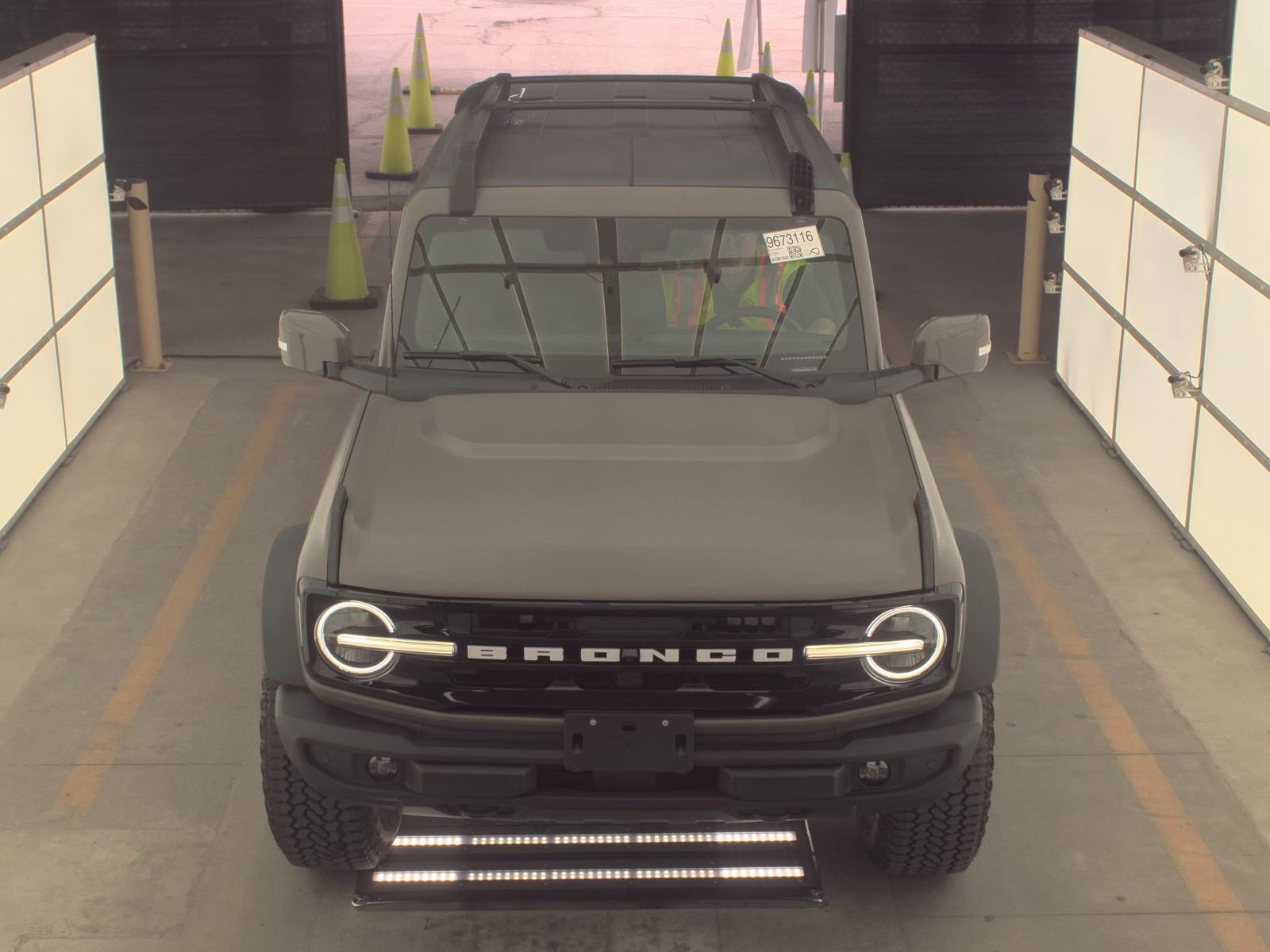 FORD BRONCO - 3