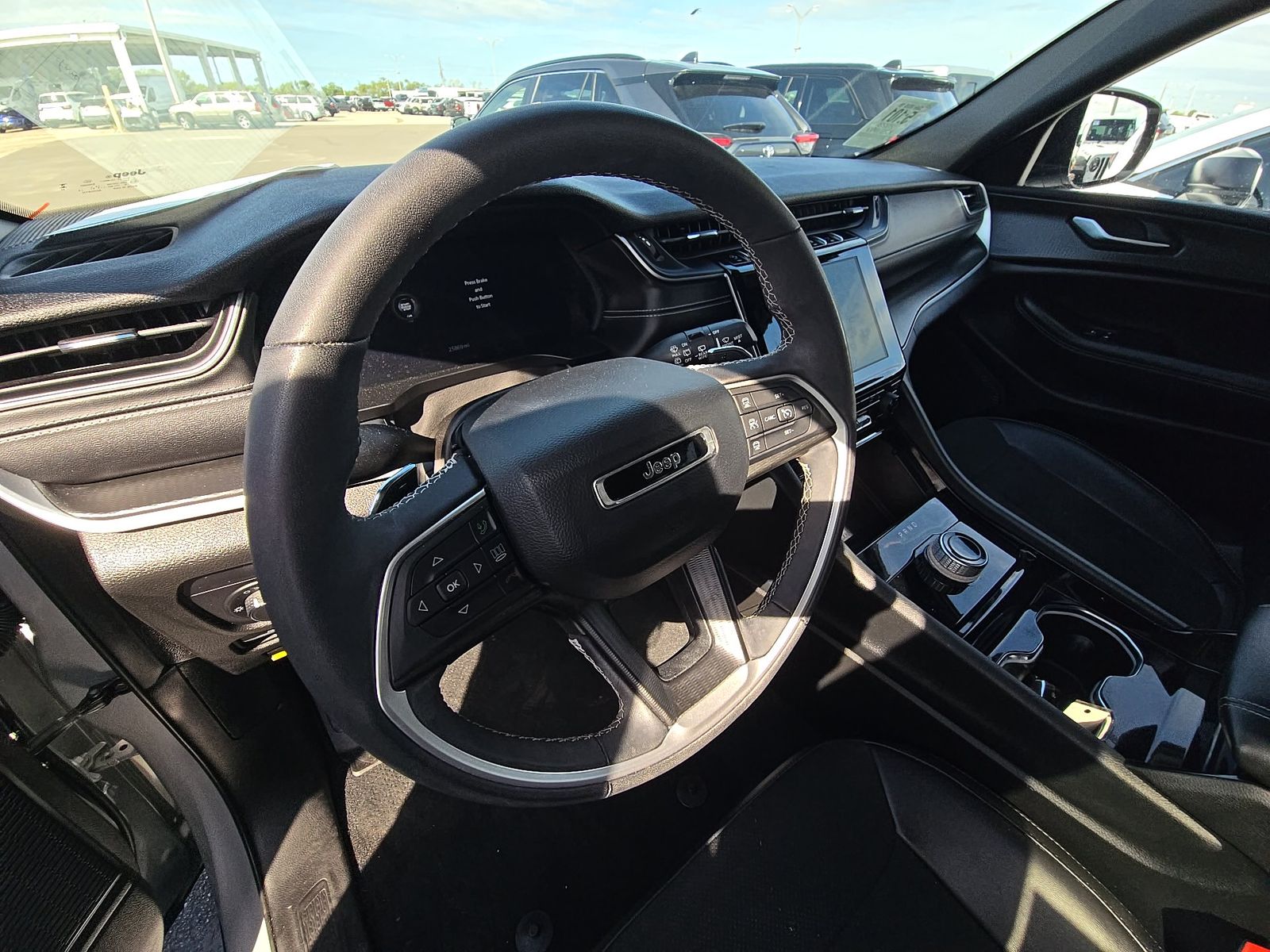 2023 Jeep Grand Cherokee Altitude RWD