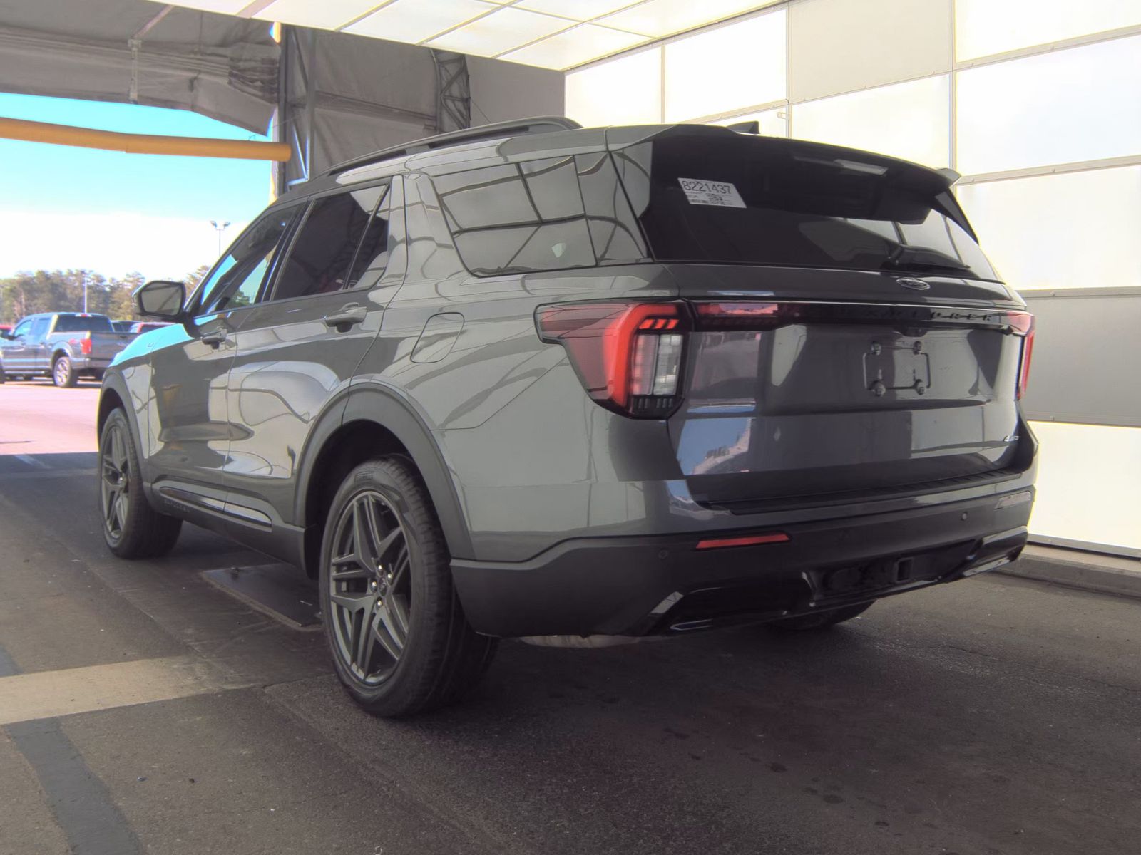 FORD EXPLORER - 9