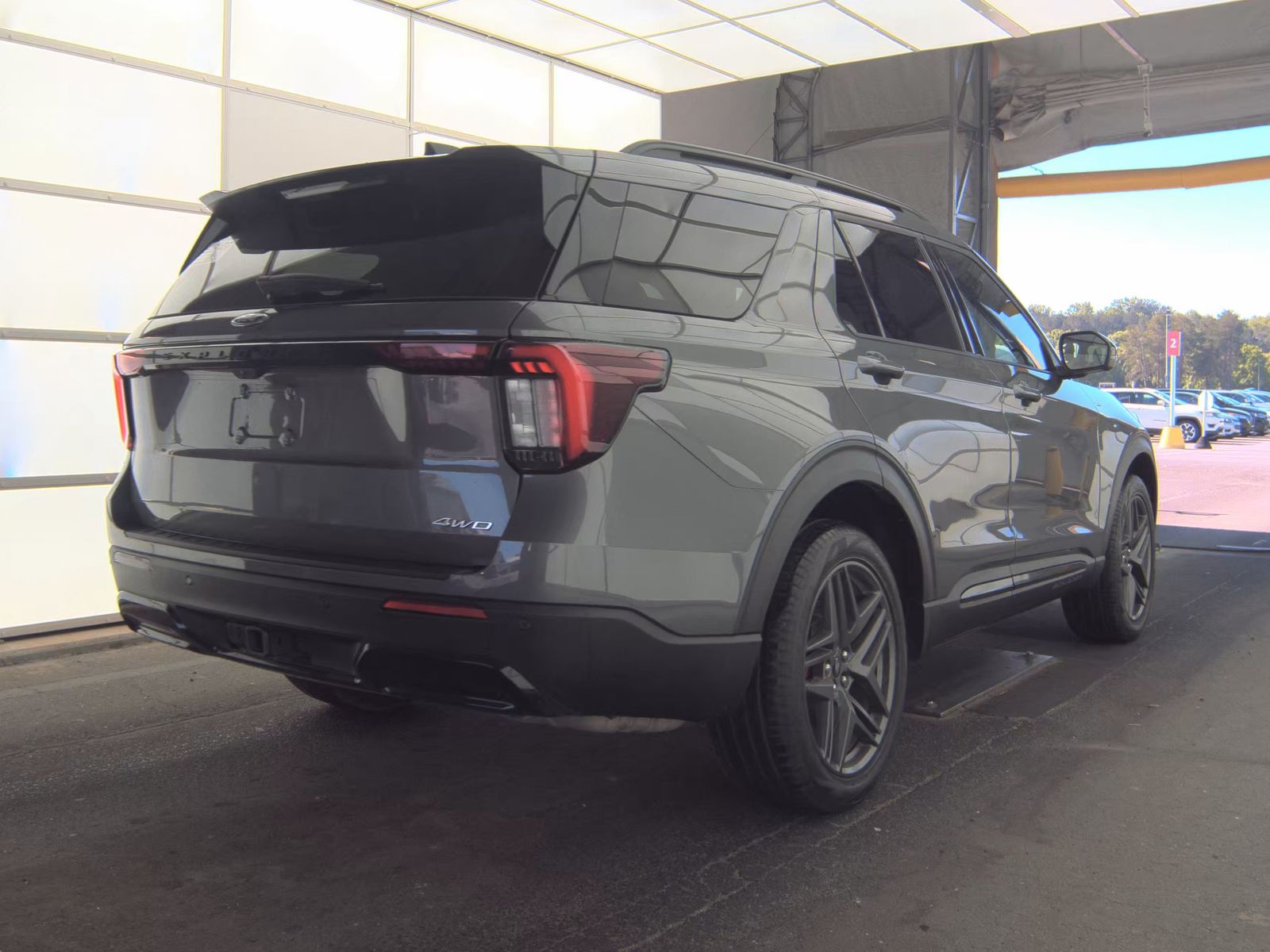 FORD EXPLORER - 6