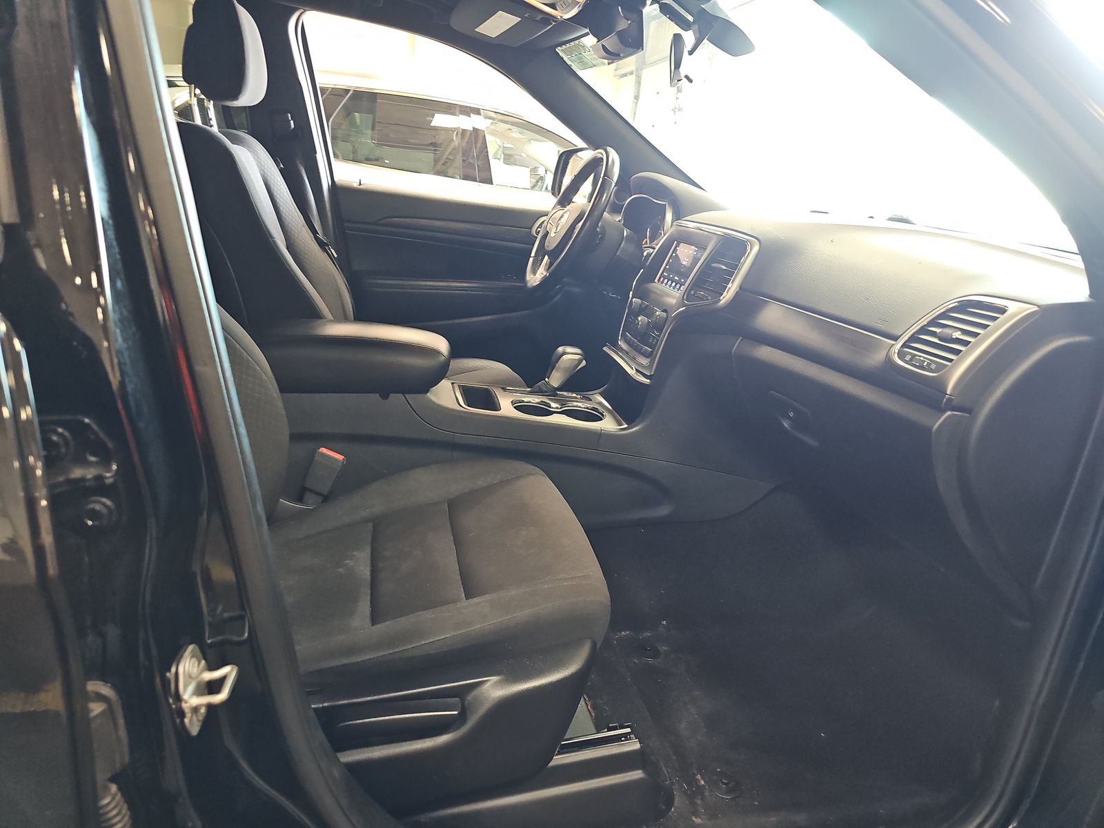 2019 Jeep Grand Cherokee Laredo E Edition AWD