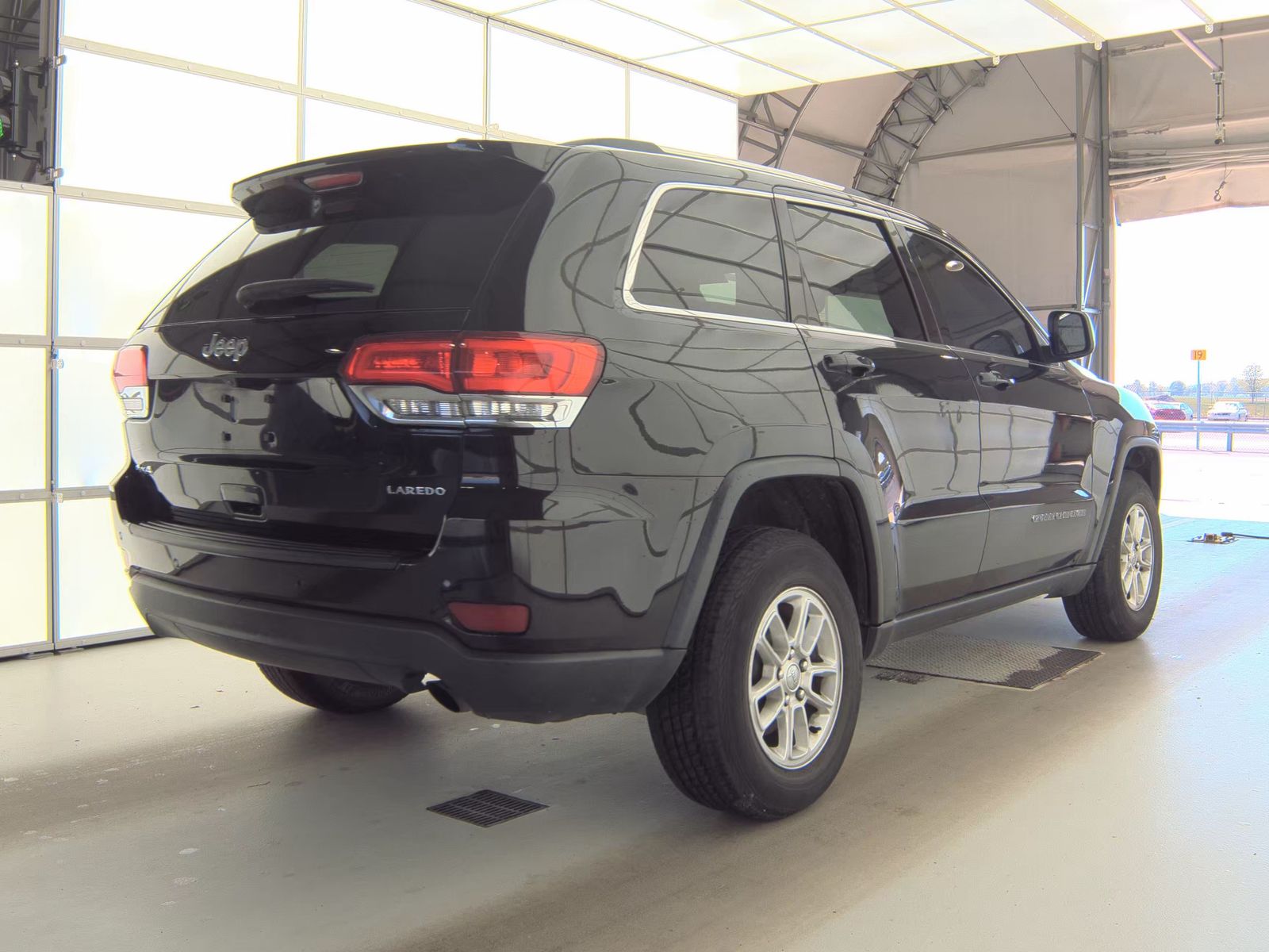 2019 Jeep Grand Cherokee Laredo E Edition AWD