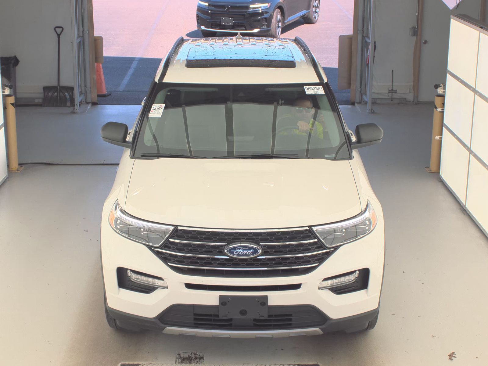 FORD EXPLORER - 3