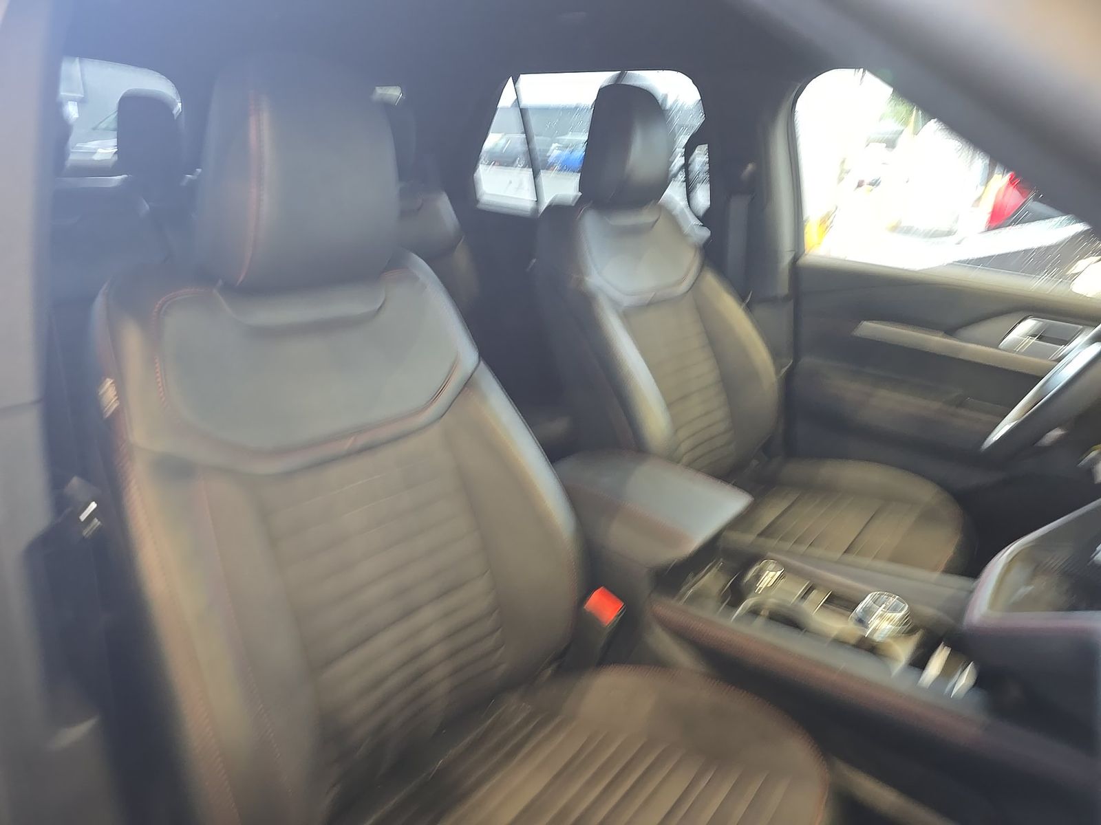 FORD EXPLORER - 9