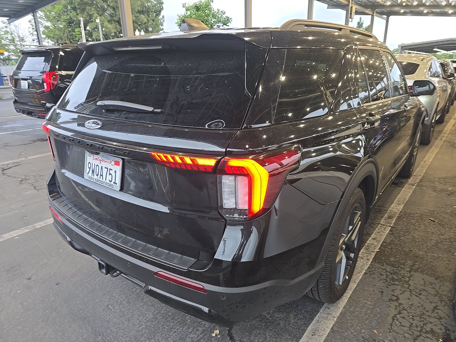 FORD EXPLORER - 5