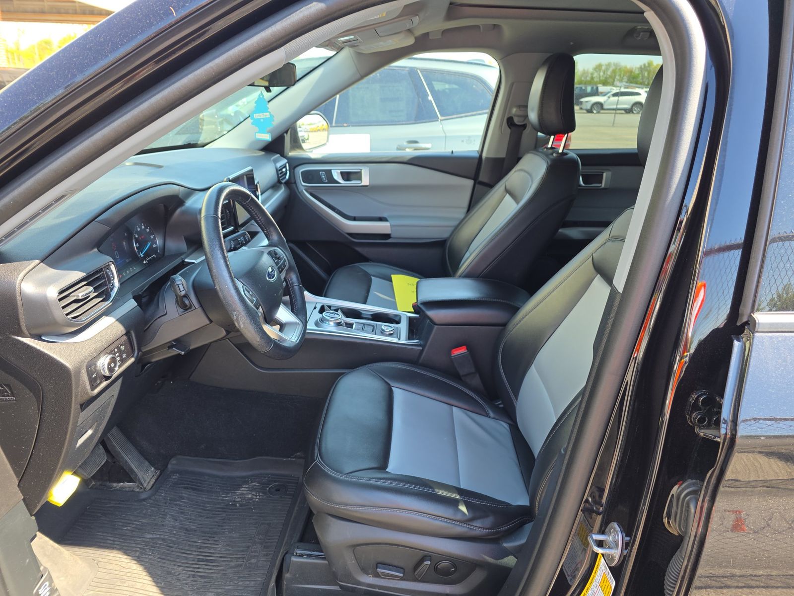 FORD EXPLORER - 8