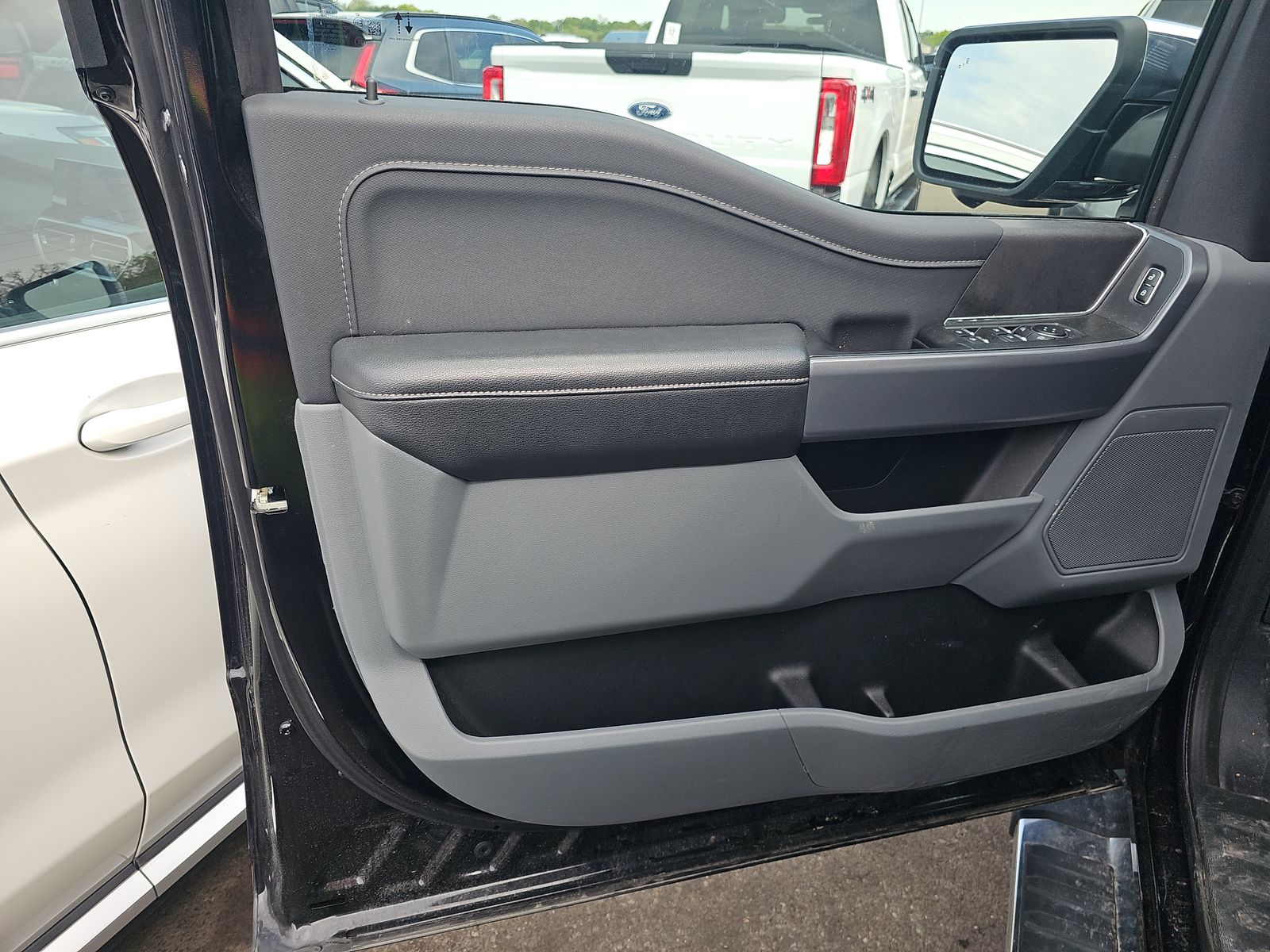 2025 Ford F-150 XLT AWD