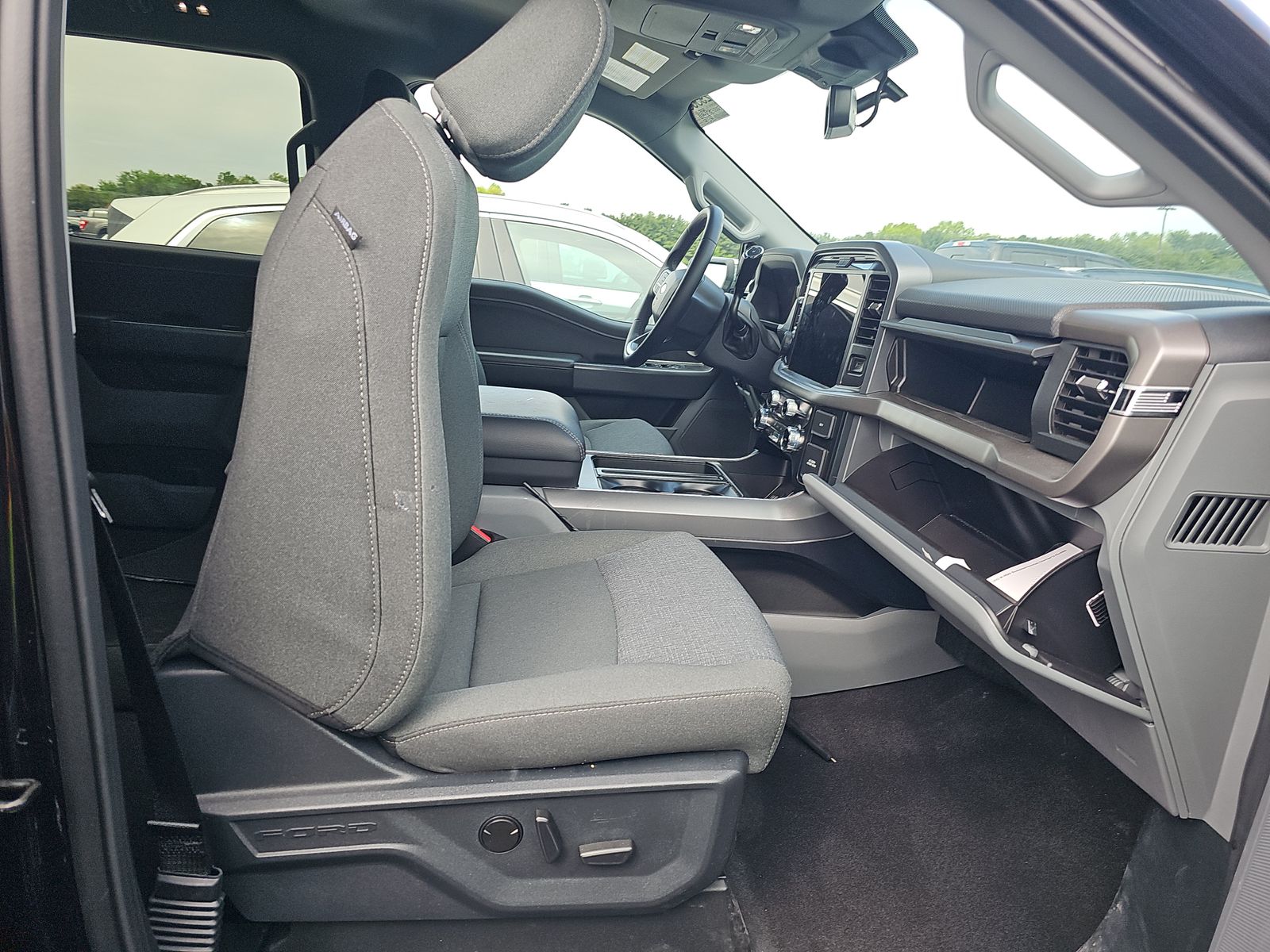 2025 Ford F-150 XLT AWD