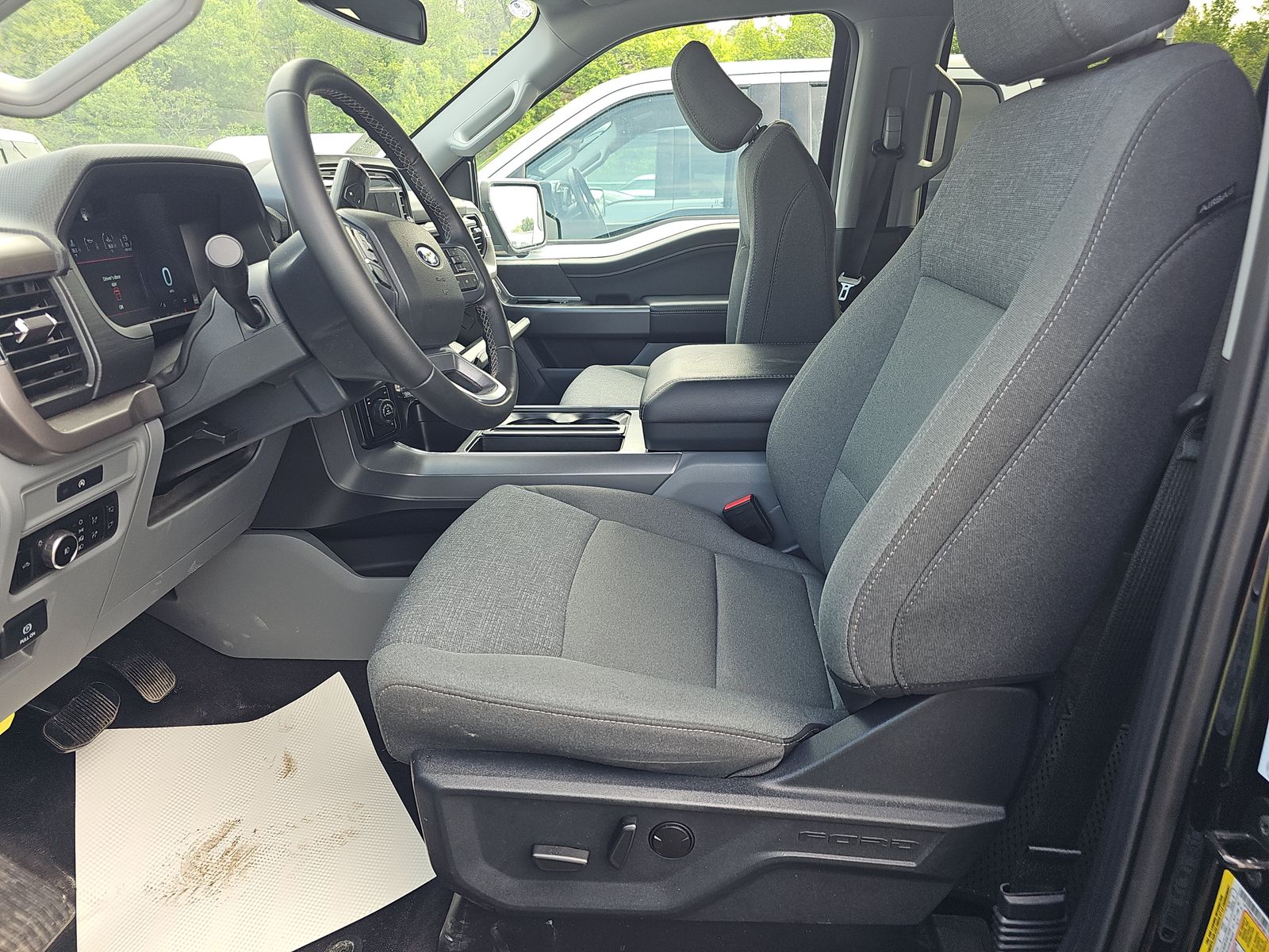 2025 Ford F-150 XLT AWD