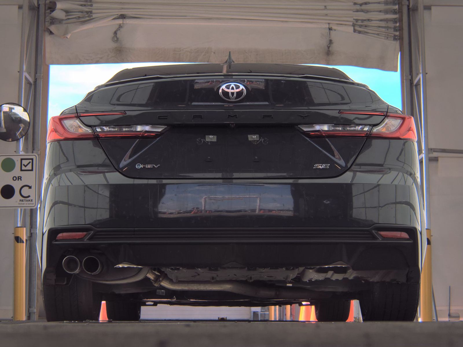 TOYOTA CAMRY - 8