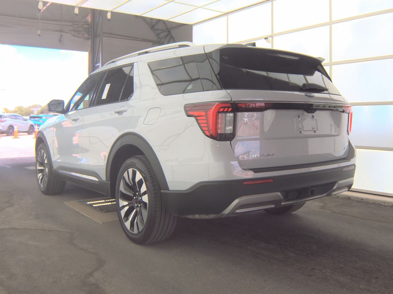 FORD EXPLORER - 7