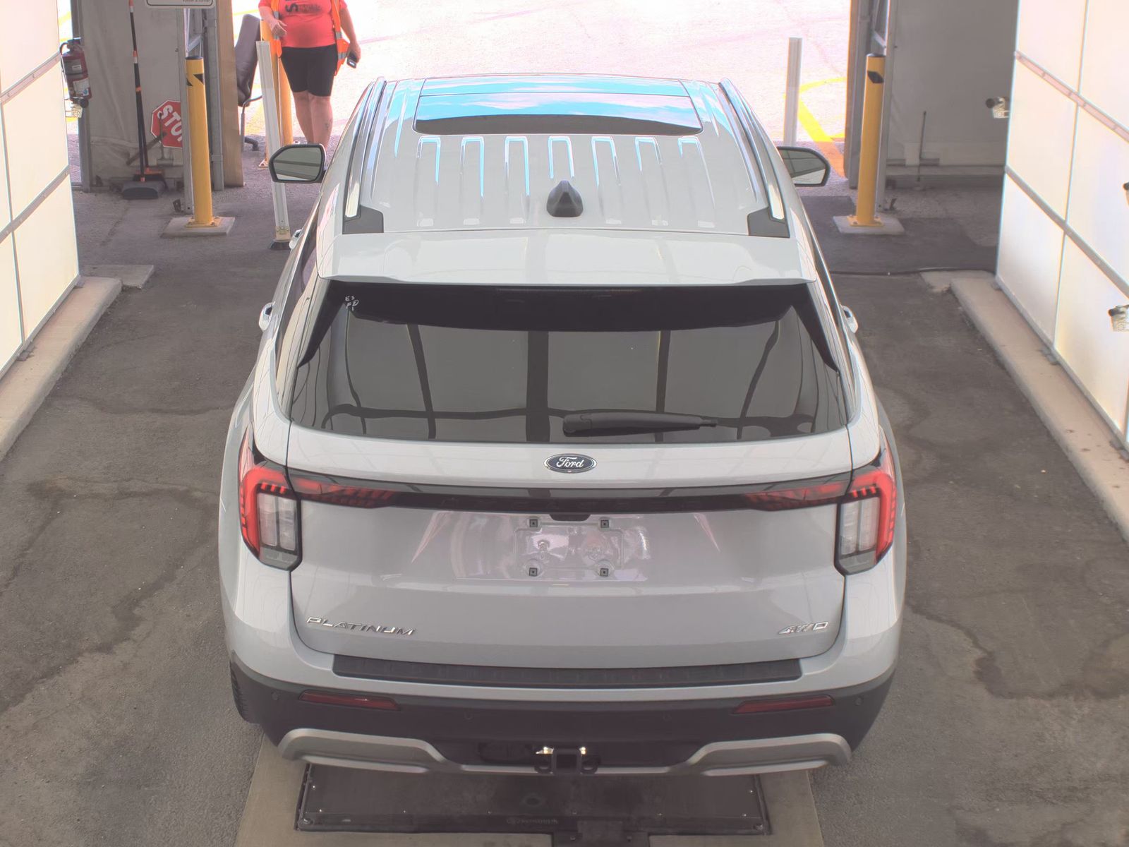 FORD EXPLORER - 6