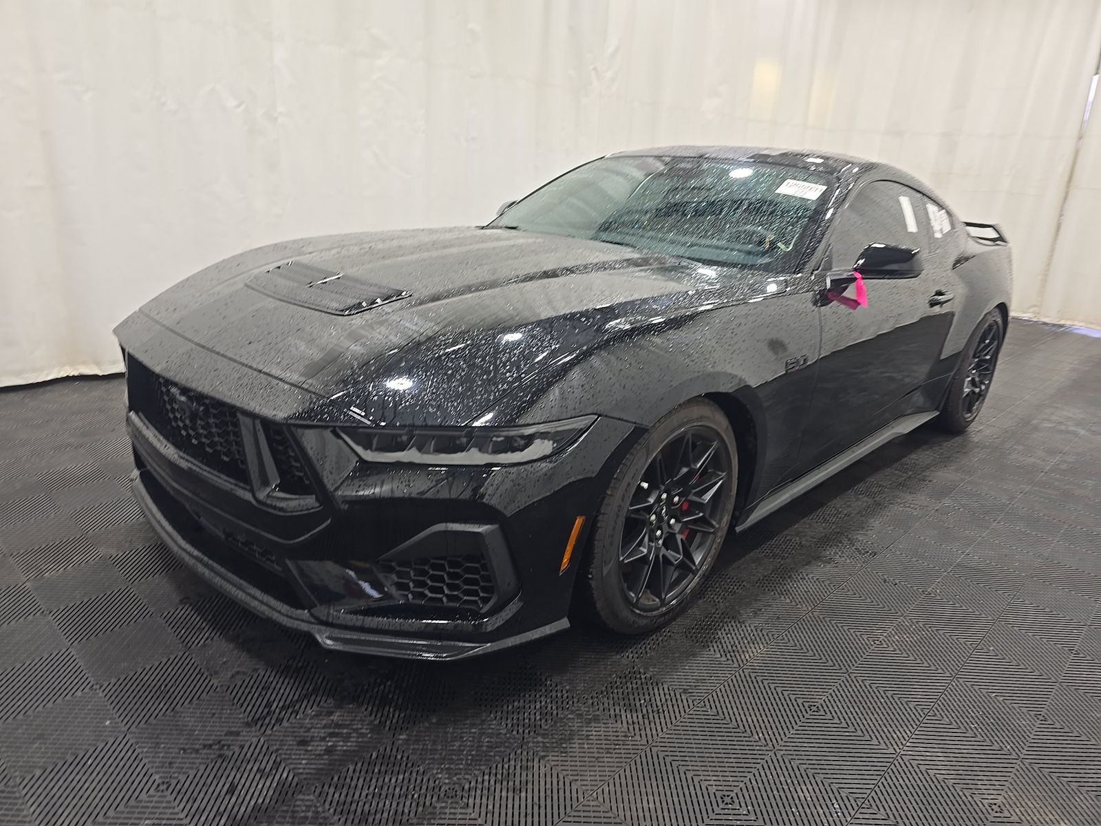 FORD MUSTANG - 1