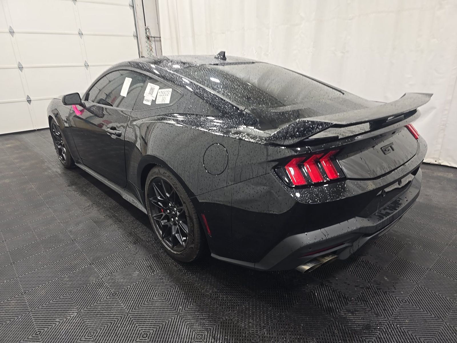 FORD MUSTANG - 7