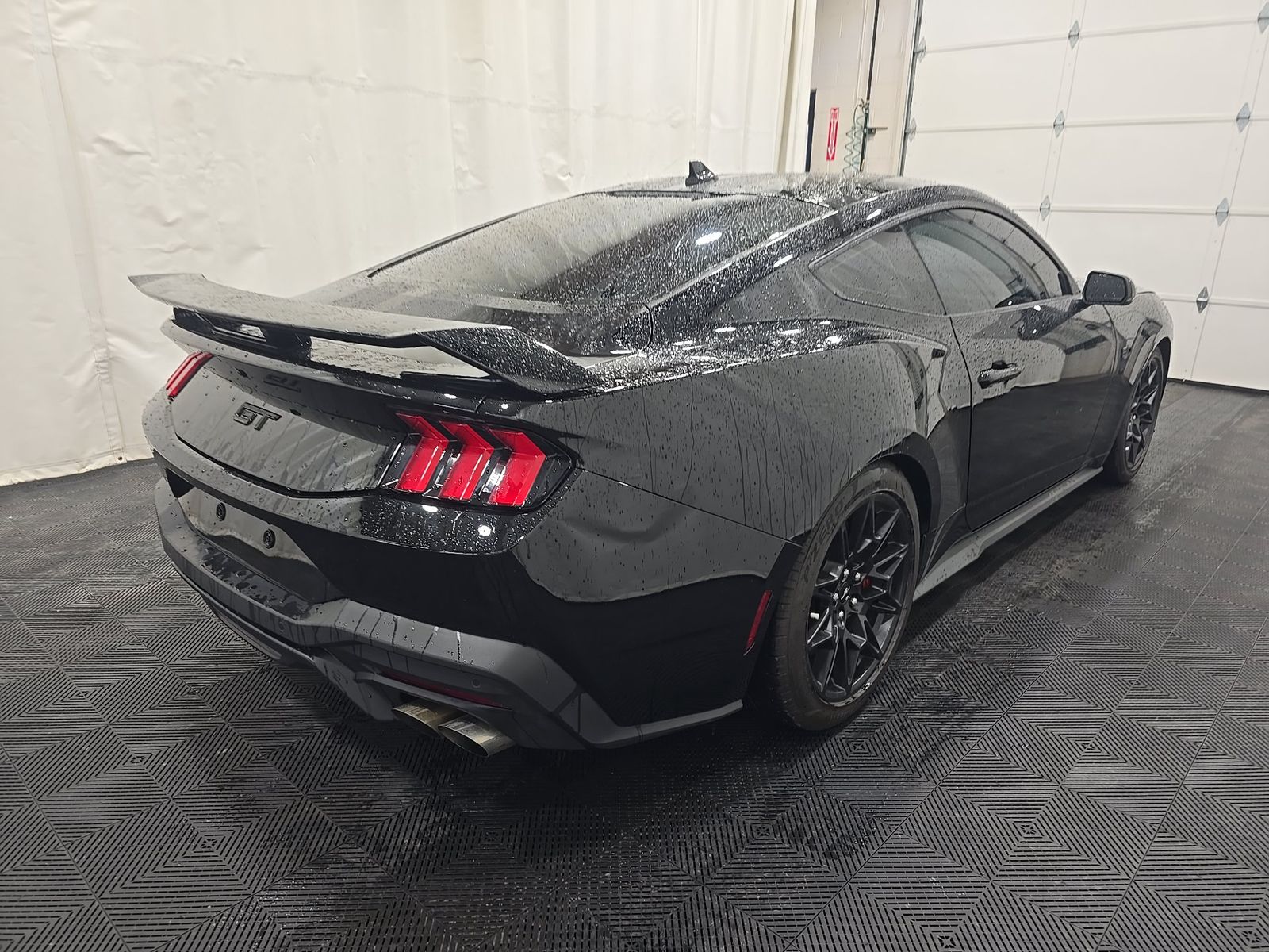 FORD MUSTANG - 5